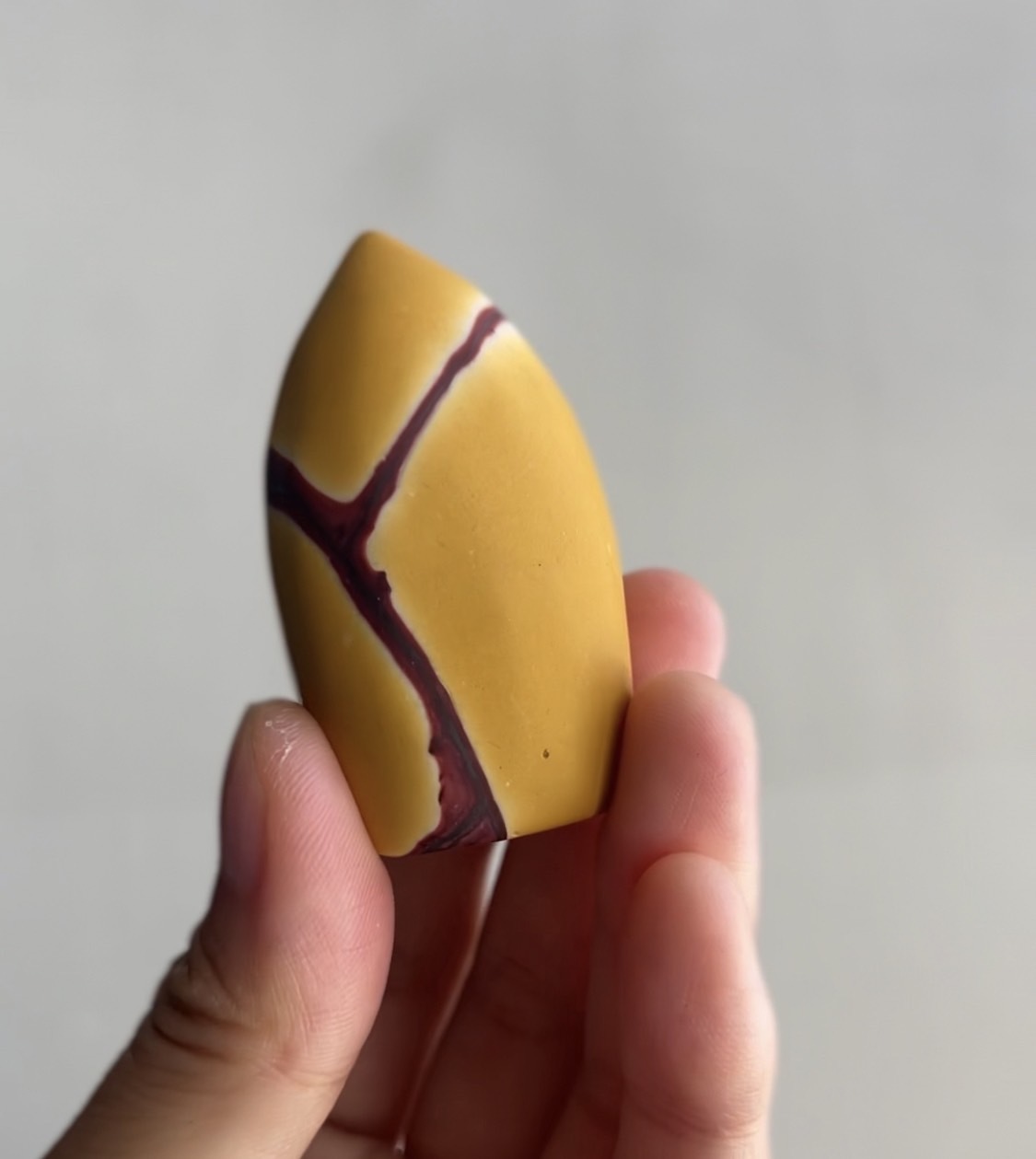 [原石] 魔凱石 / 蛋黃石 水晶擺件