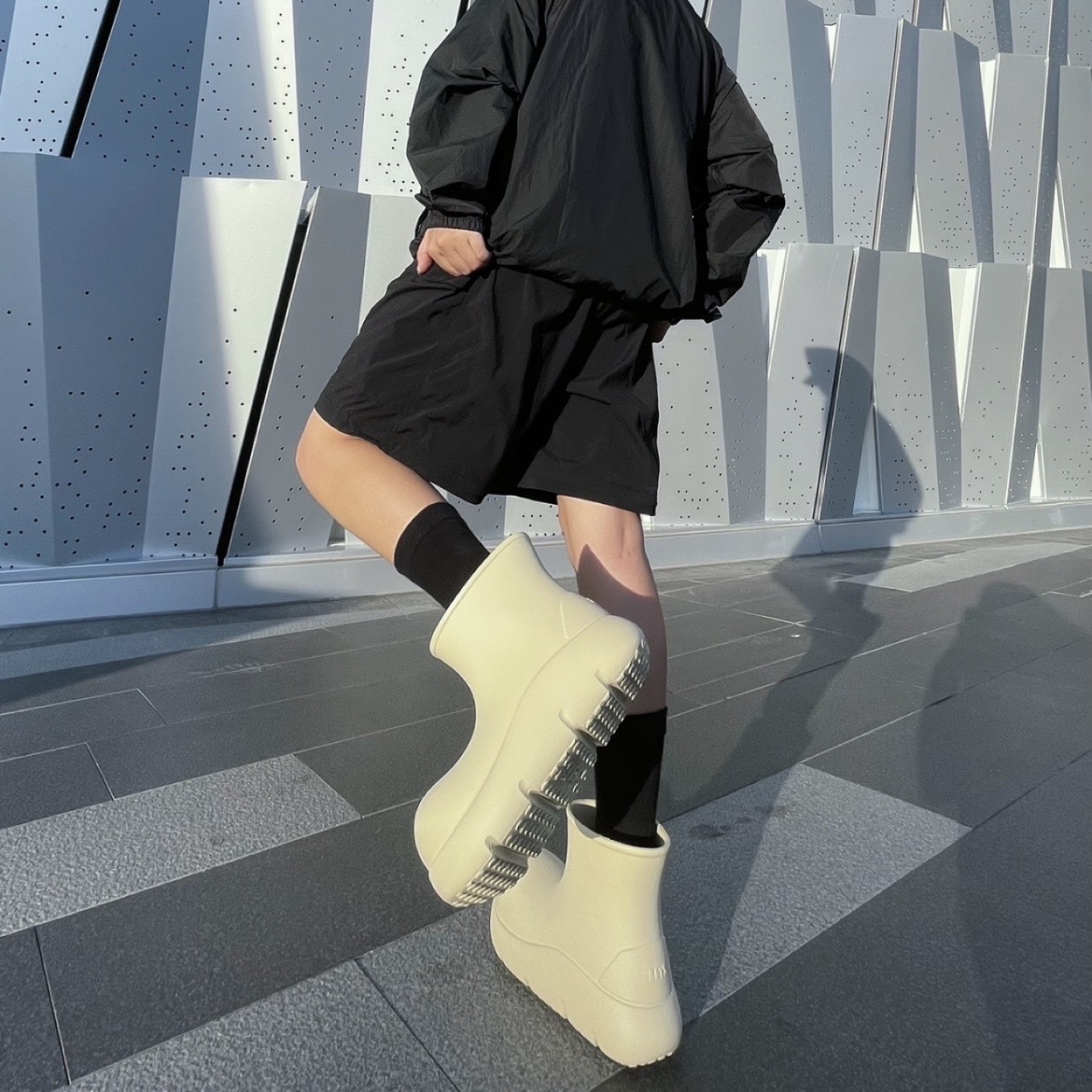 Beys 雨靴 小丑靴 短靴 醜萌醜萌 骨白/純黑