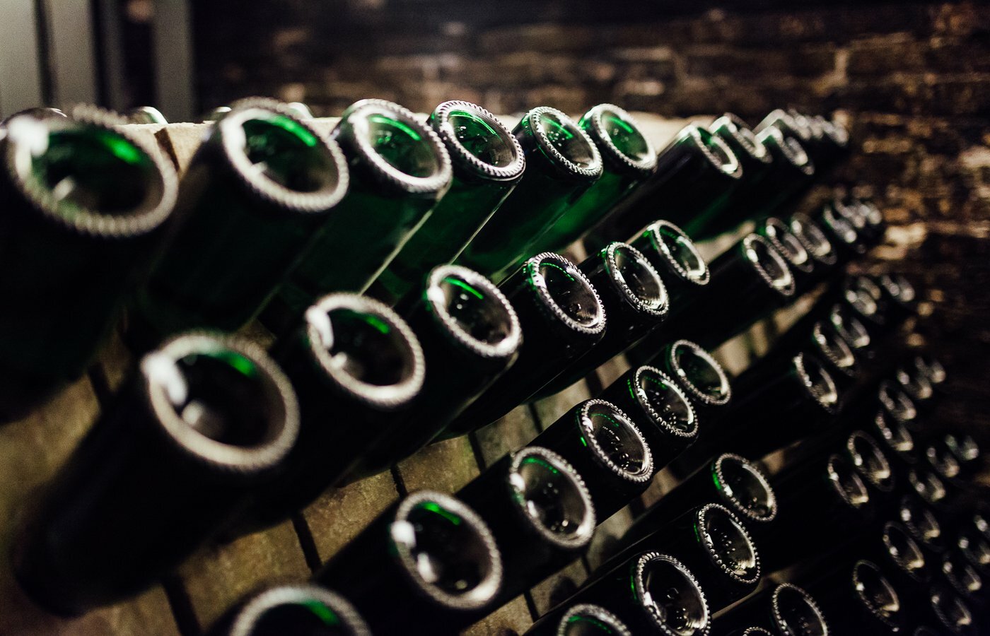 cava, 卡瓦, 西班牙氣酒, 傳統法, Traditaionl Method, 瓶中二次發酵, 酵母, 香檳, on lees, Macabeo, Cava Paraje Calificado, Catalunya, Sparkling wine