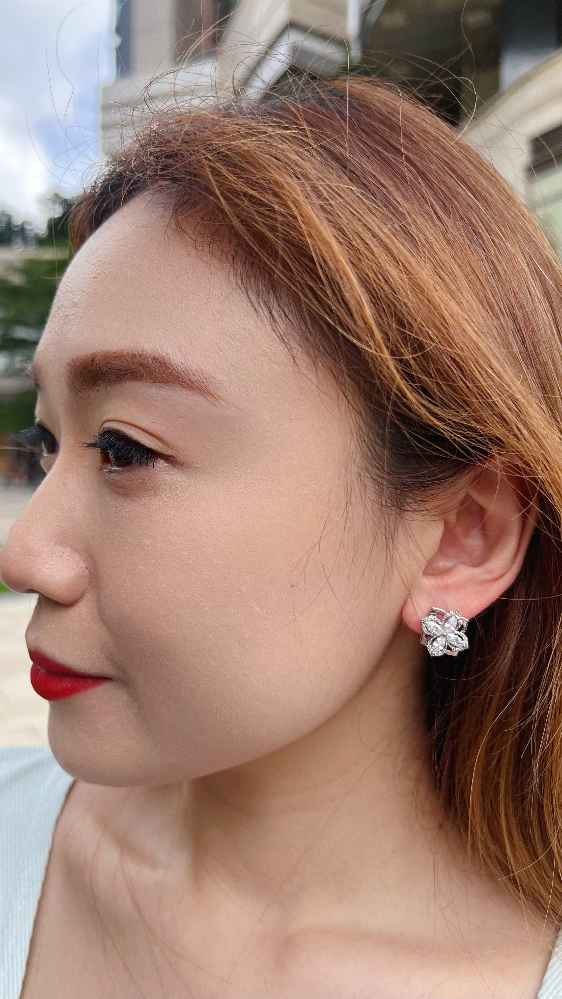 PY FASHION ACCESSORY : FLOWER SLIVER MOVING EAR RING