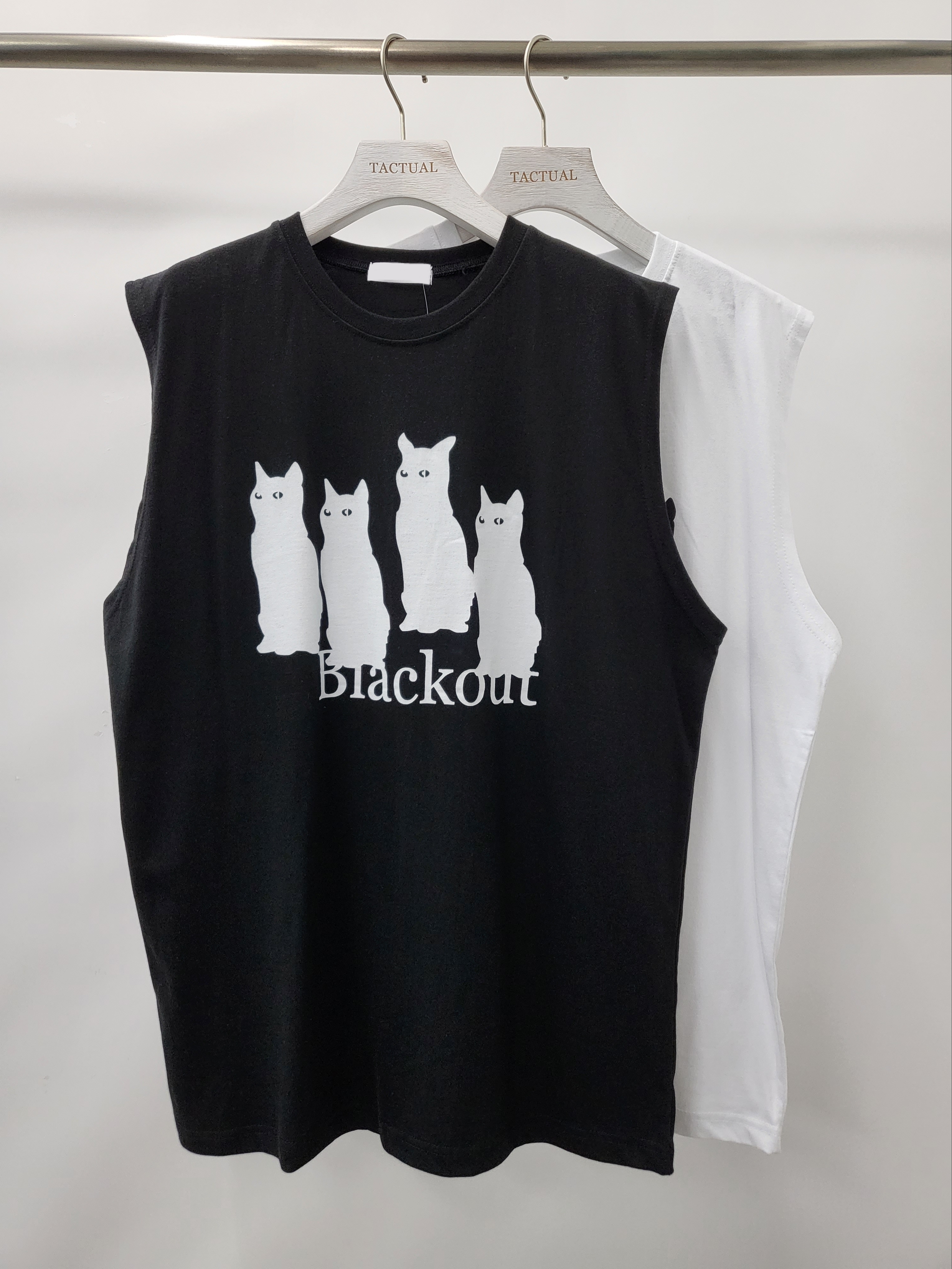 英文字圖案背心 V982