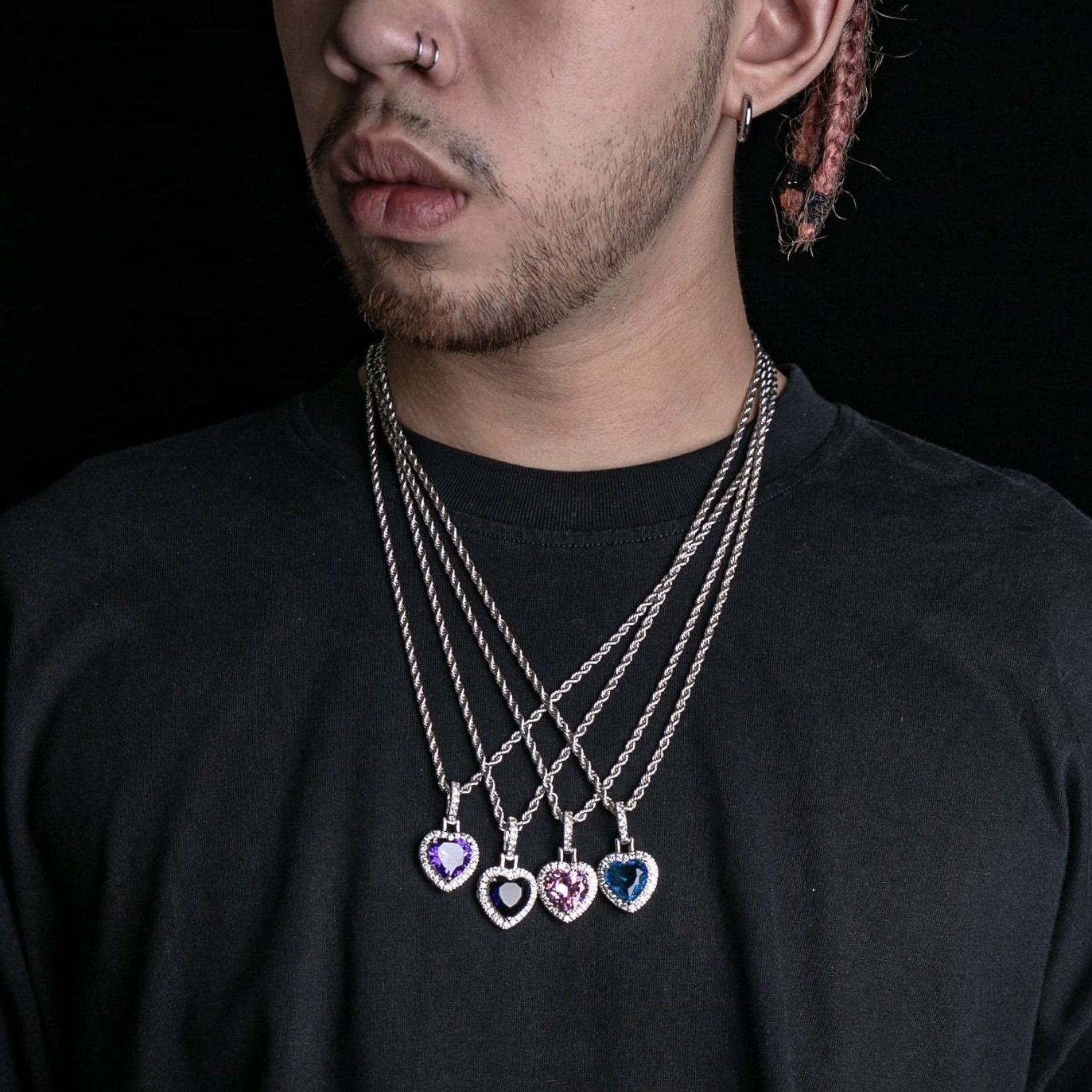 滿鑲愛心寶石墜飾