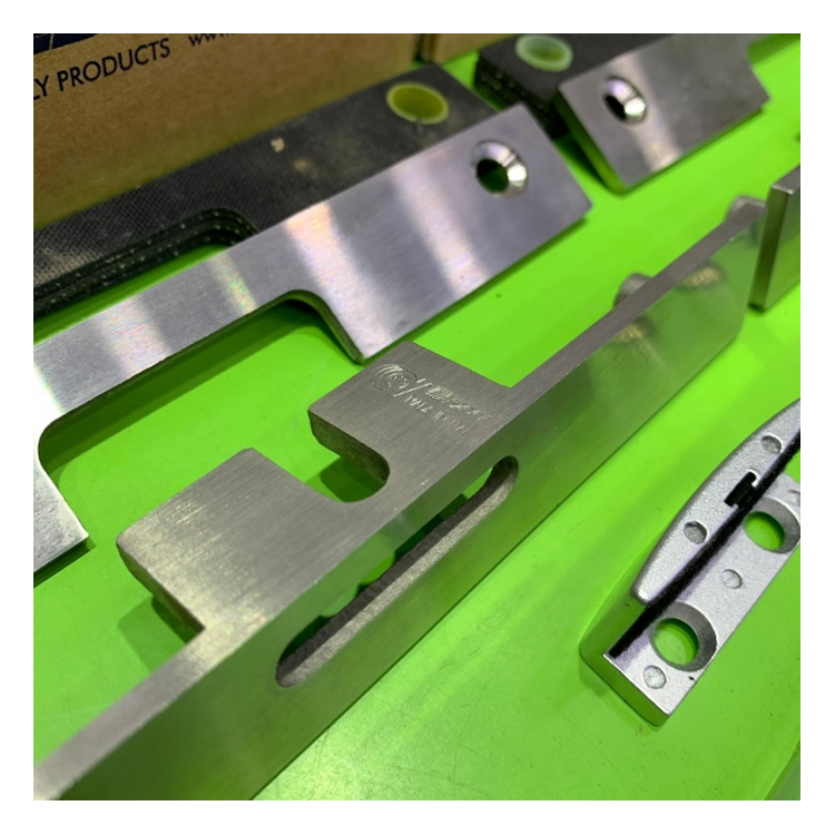 意大利"VILLES"玻璃鬥吊夾(鍍鉻色)