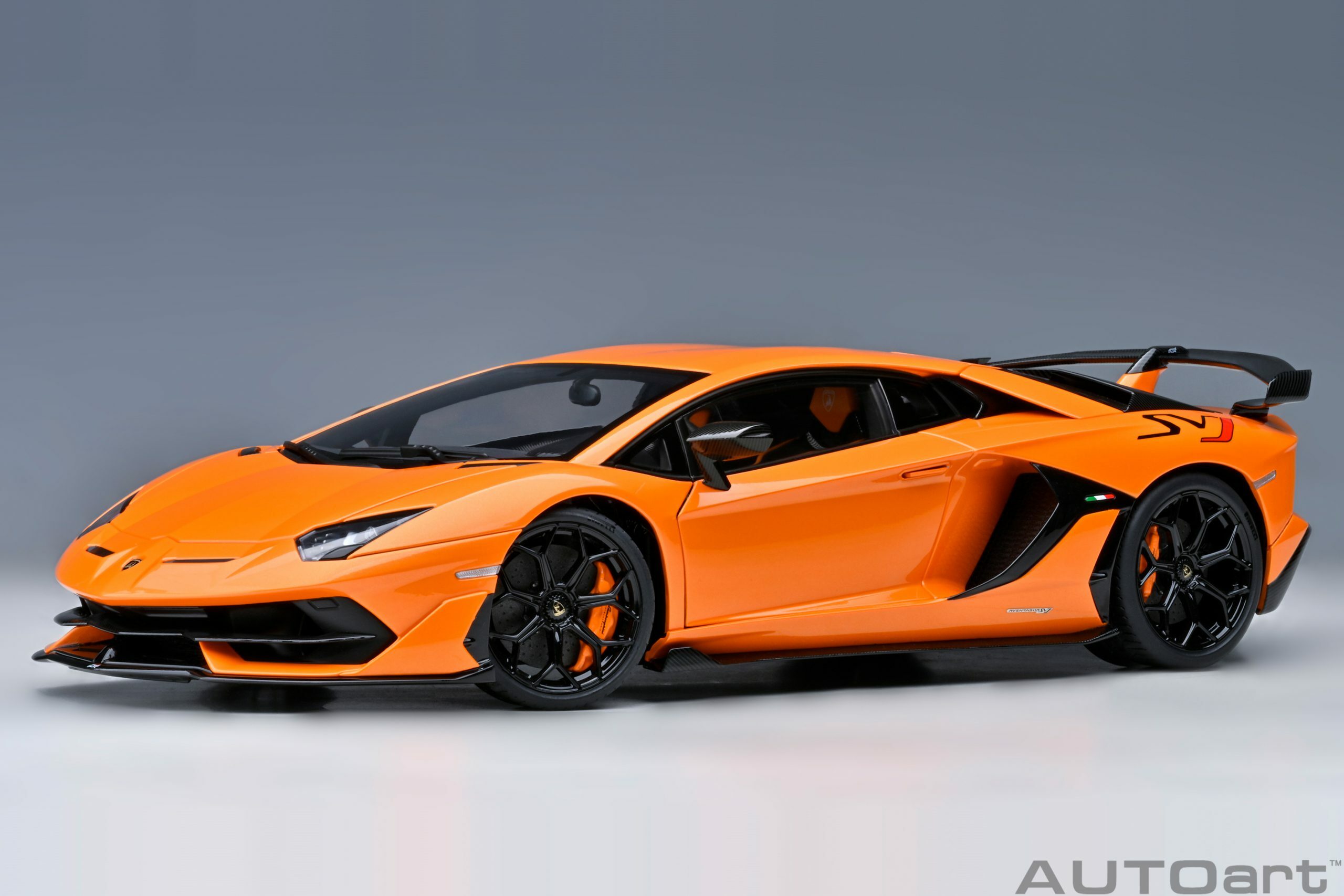 1/18 AUTOART Lamborghini Aventador SVJ (Arancio Atlas) (79218)