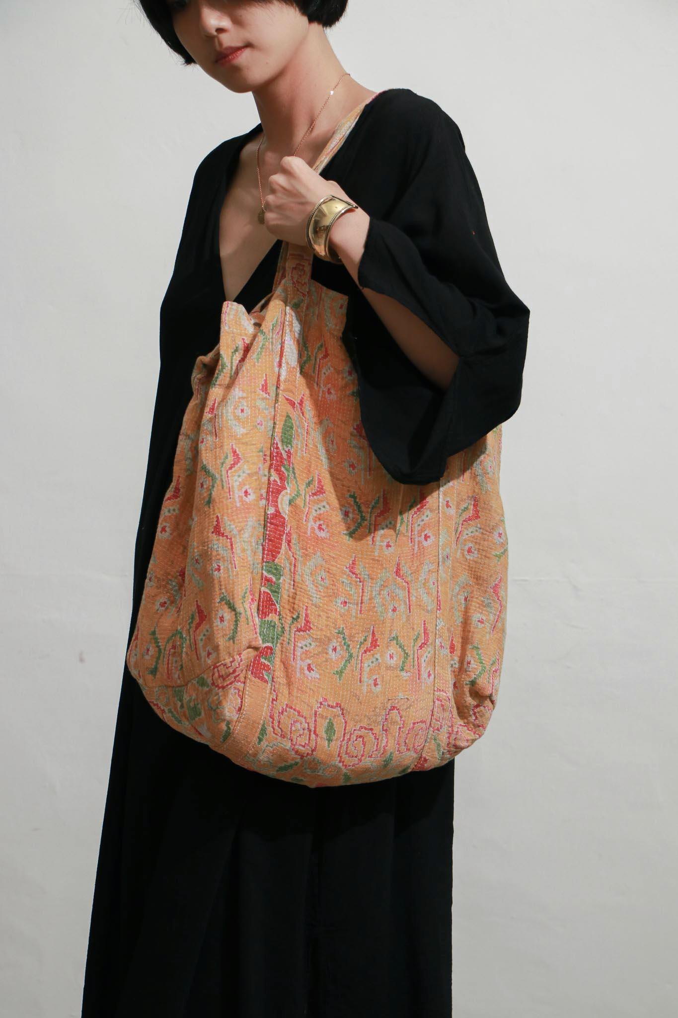 Kantha刺繡拼接托特包 蛋黃