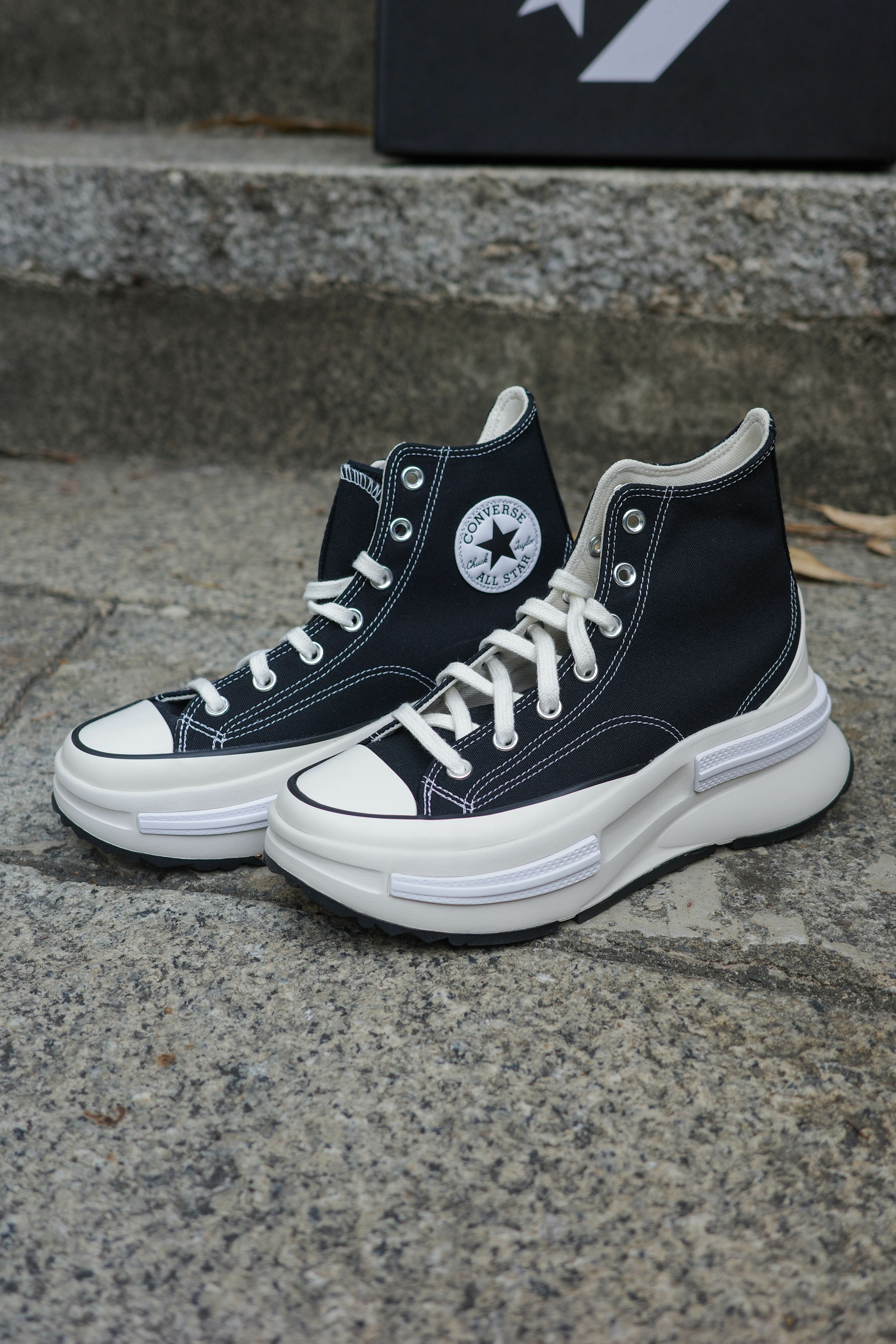 Converse Run Star Legacy 高筒膠底運動鞋黑色（A00869C）