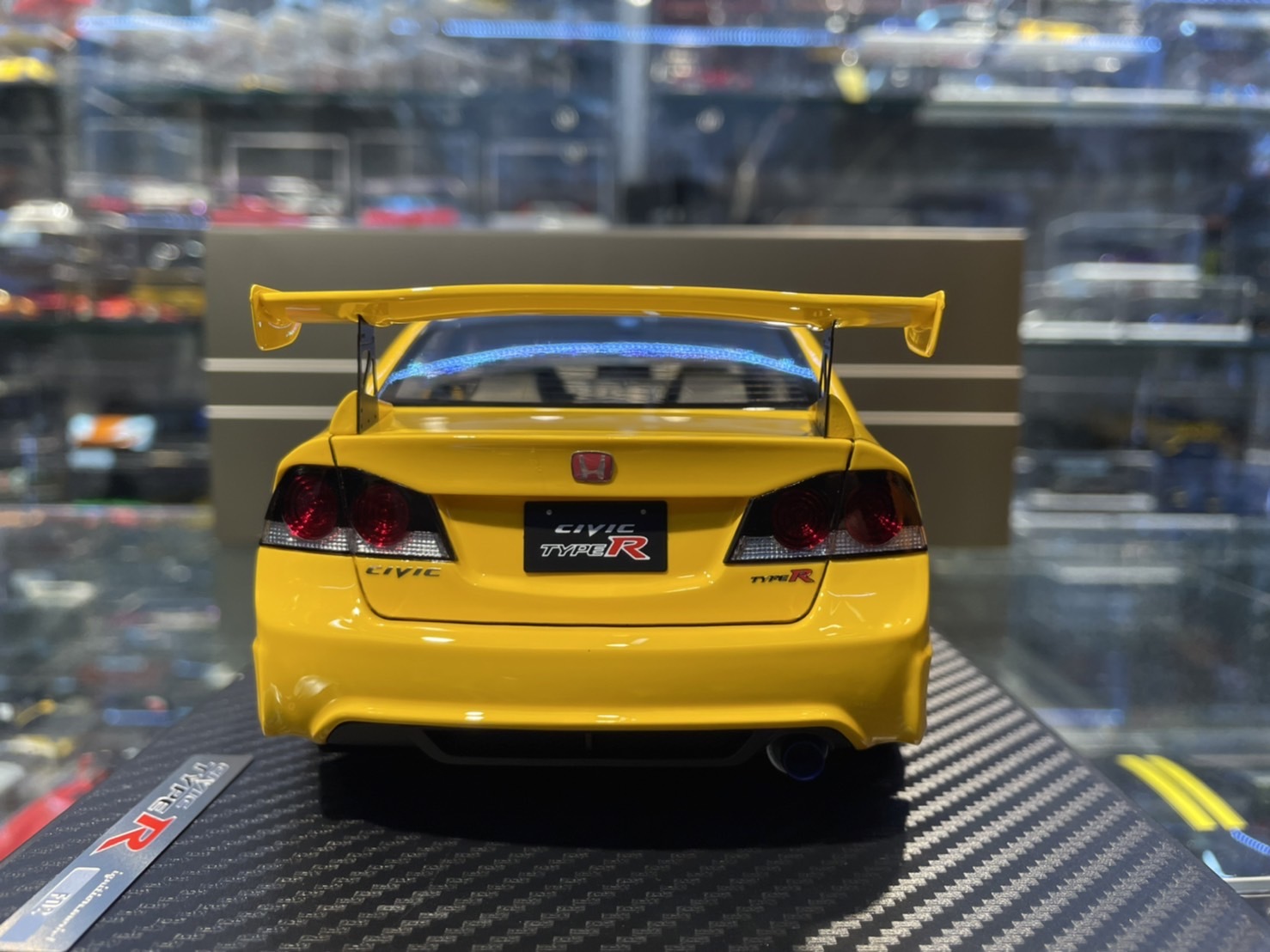 Ignition IG2831 Honda Civic FD2 Type R Yellow 1/18