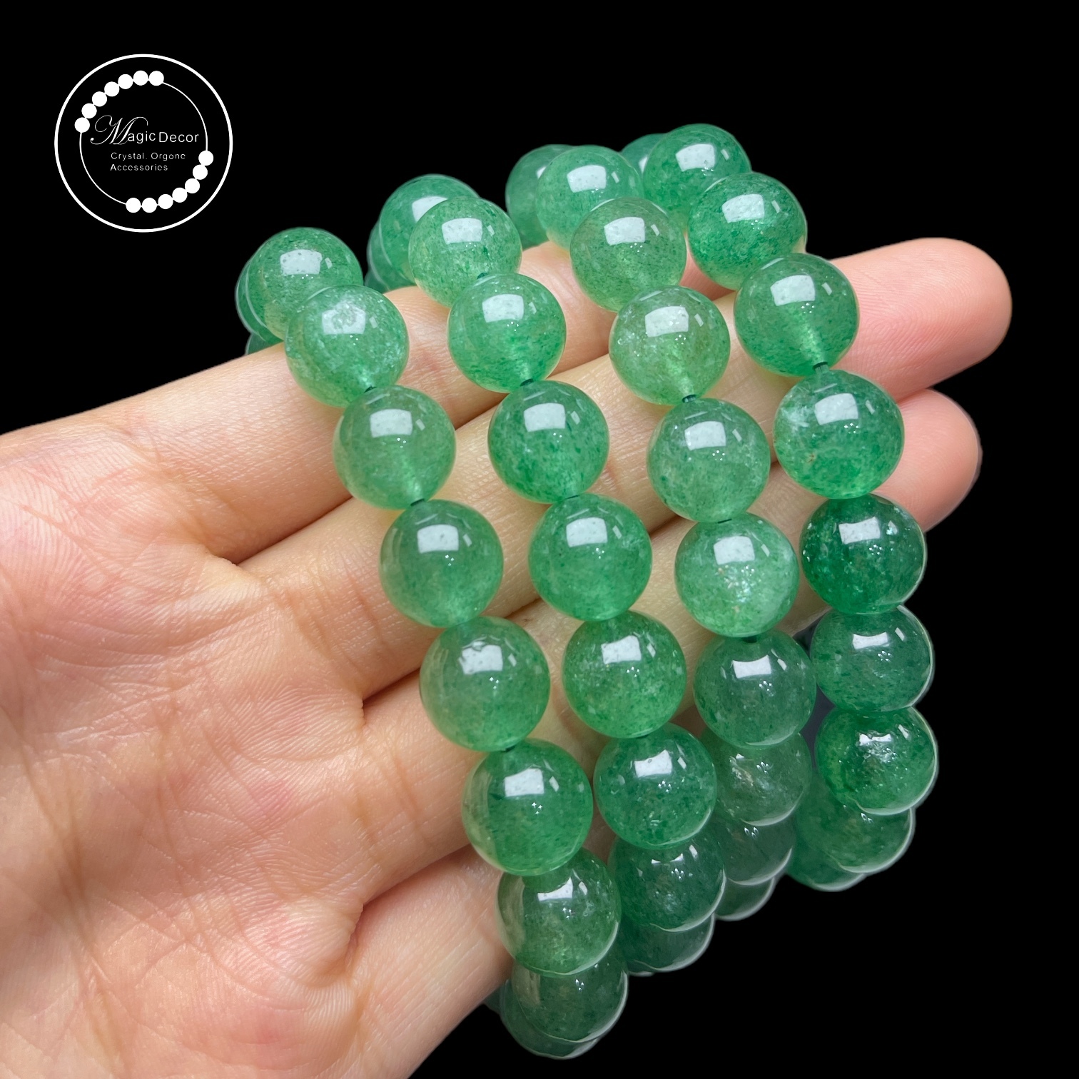 251001 - G19 10mm+清水體星光綠草莓晶手串