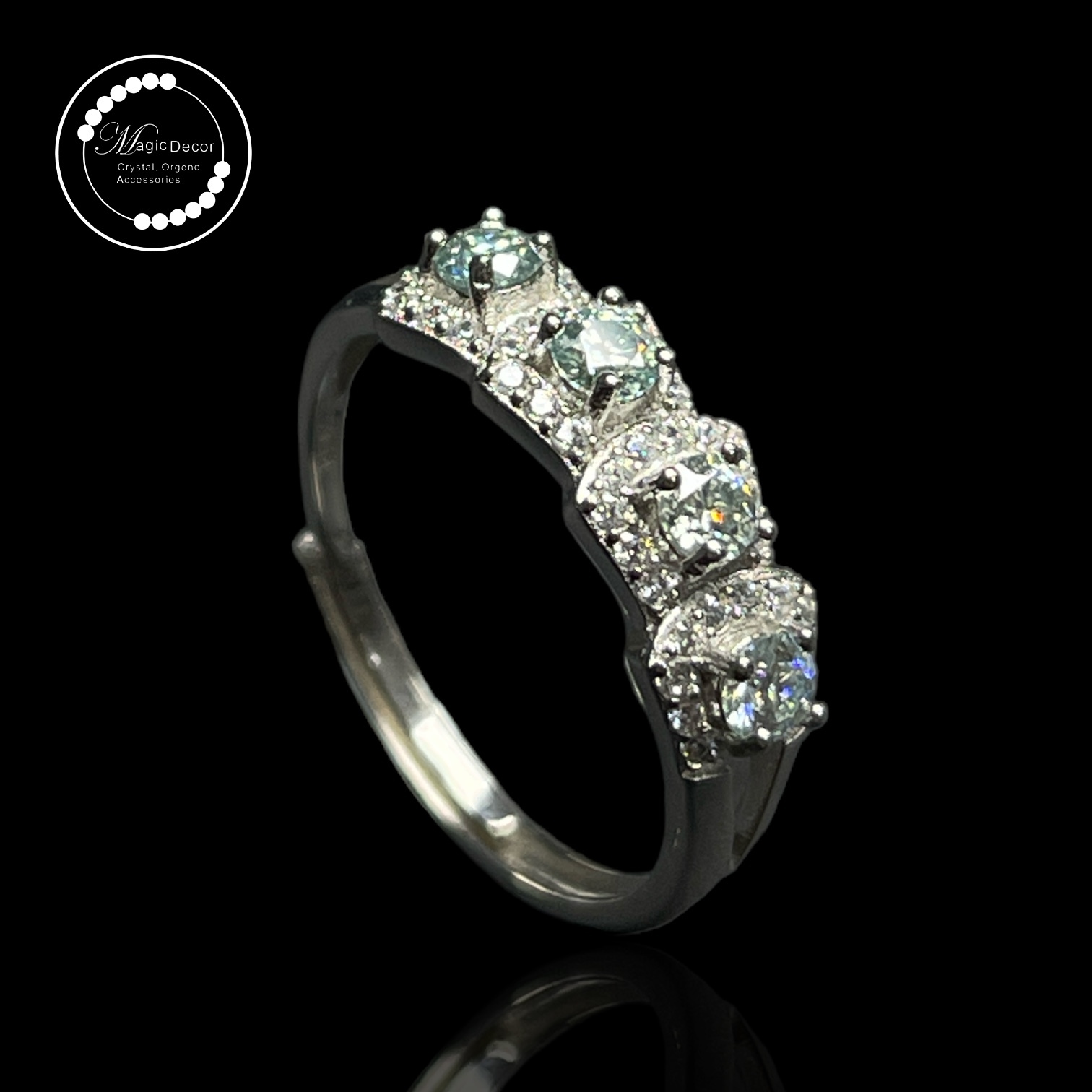 B112 0.4卡扇形4粒全銀莫桑開口排戒