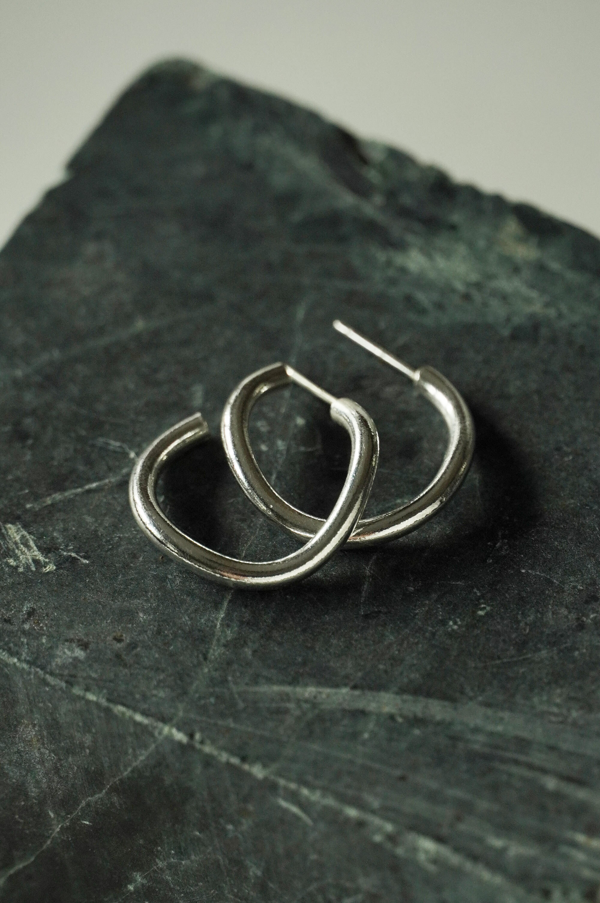 山海耳環｜2.5mm