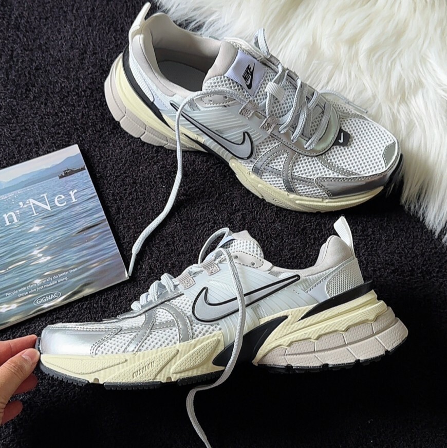 <快速出貨>Nike V2K Run Runtekk "Summit White Metallic Silver" 白銀 運動跑鞋 女鞋