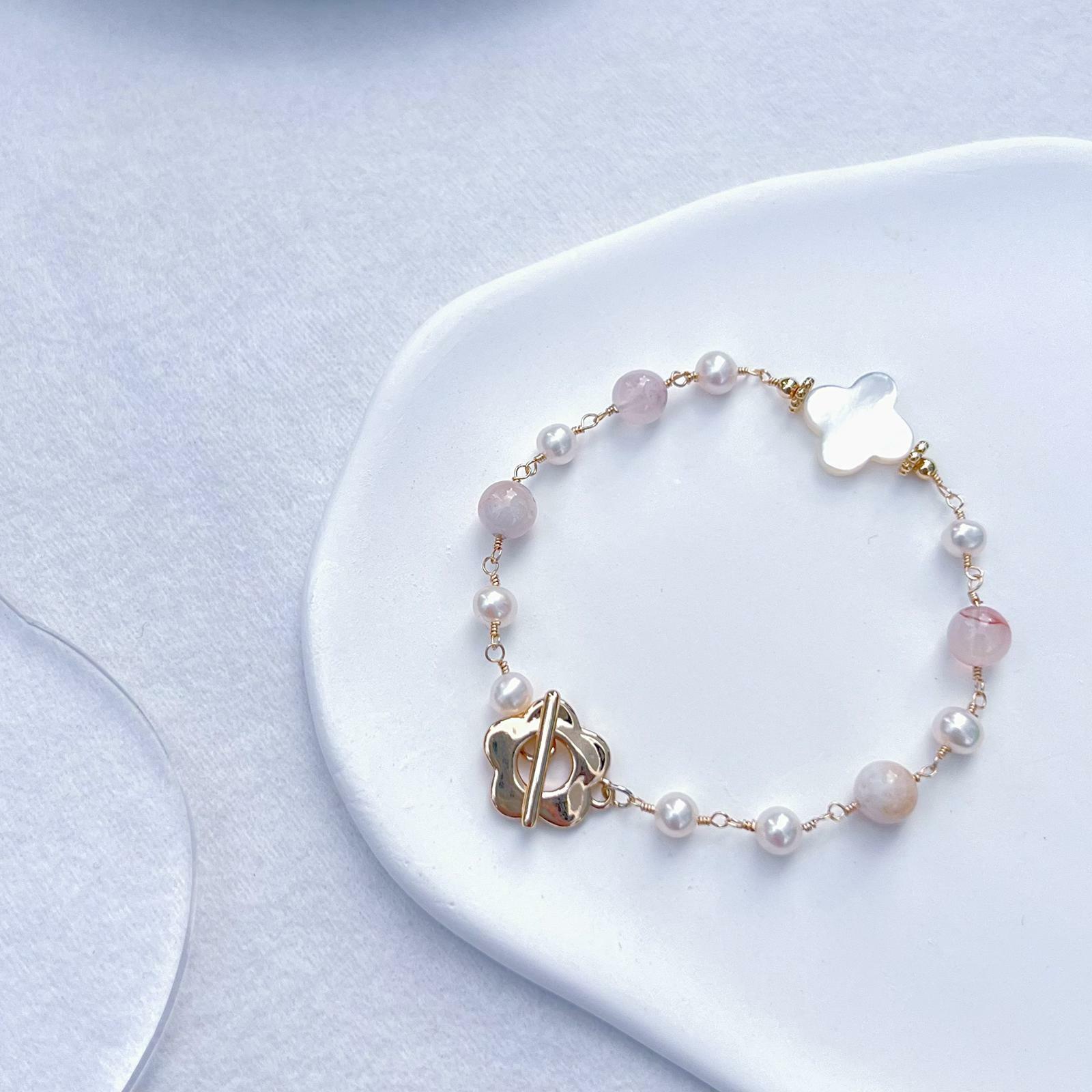RABBIT BOUQUET天然石手作水晶手鏈-Blossom Pearl