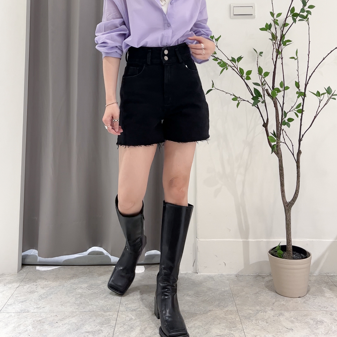 設計雙釦A字牛仔短褲(黑/SM)