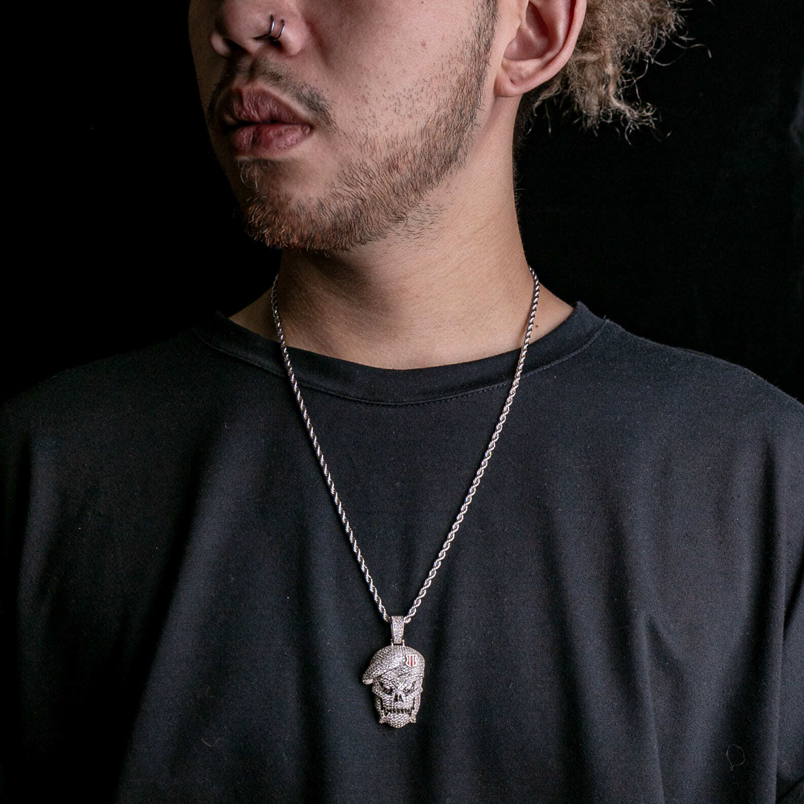 滿鑲骷髏士兵墜飾