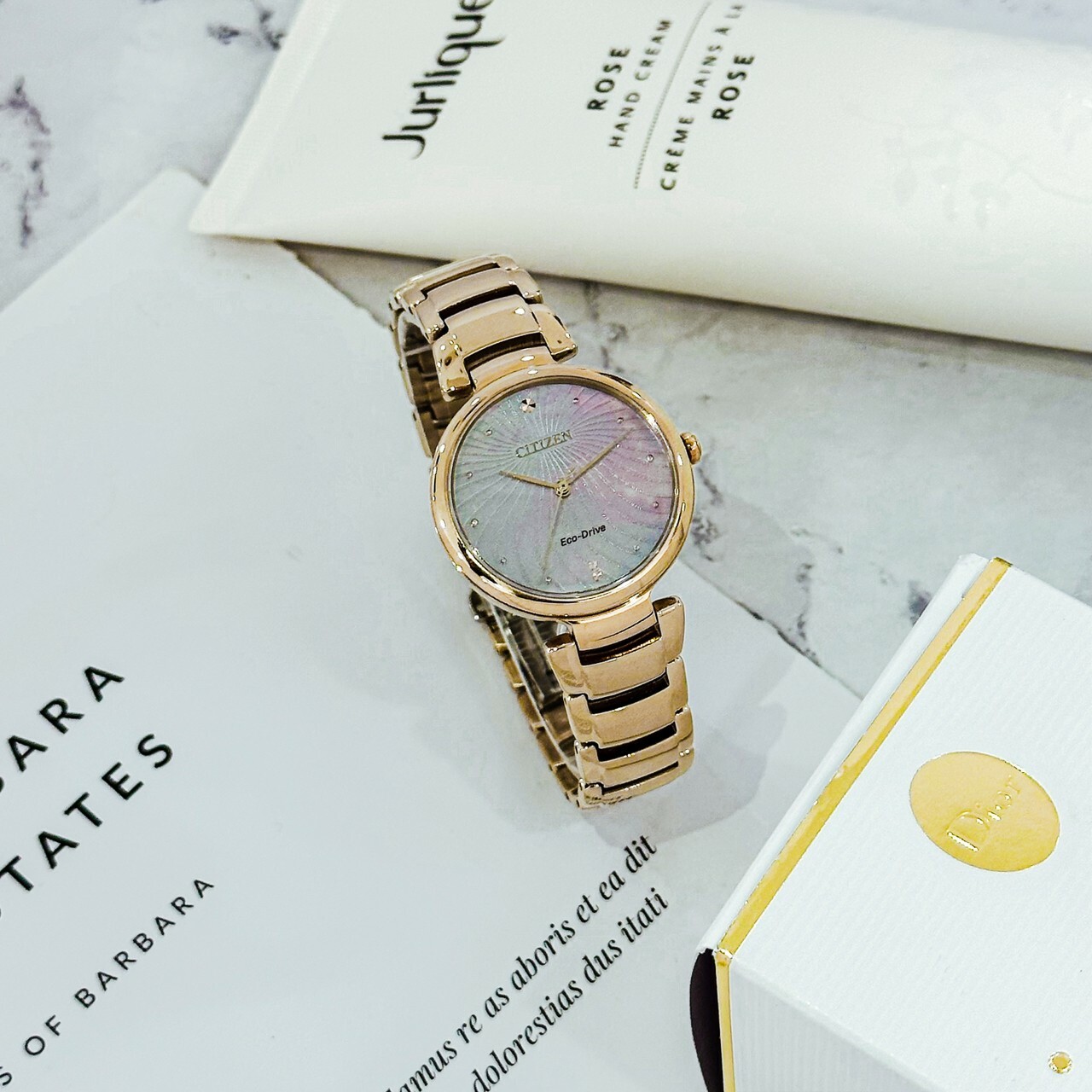 【CITIZEN】 L系列 海浪流線造形腕錶 EM0853-81Y 31mm 現代鐘錶