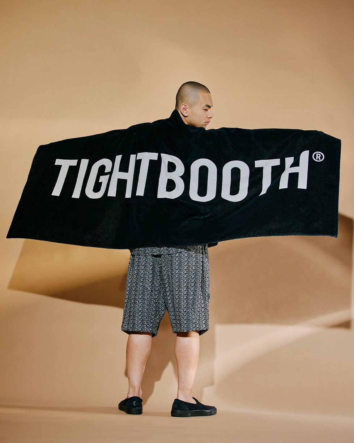 TIGHTBOOTH - LOGO BEACH TOWEL / 2COLORS TIGHTBOOTH - LOGO BEACH TOWEL / 2COLORS