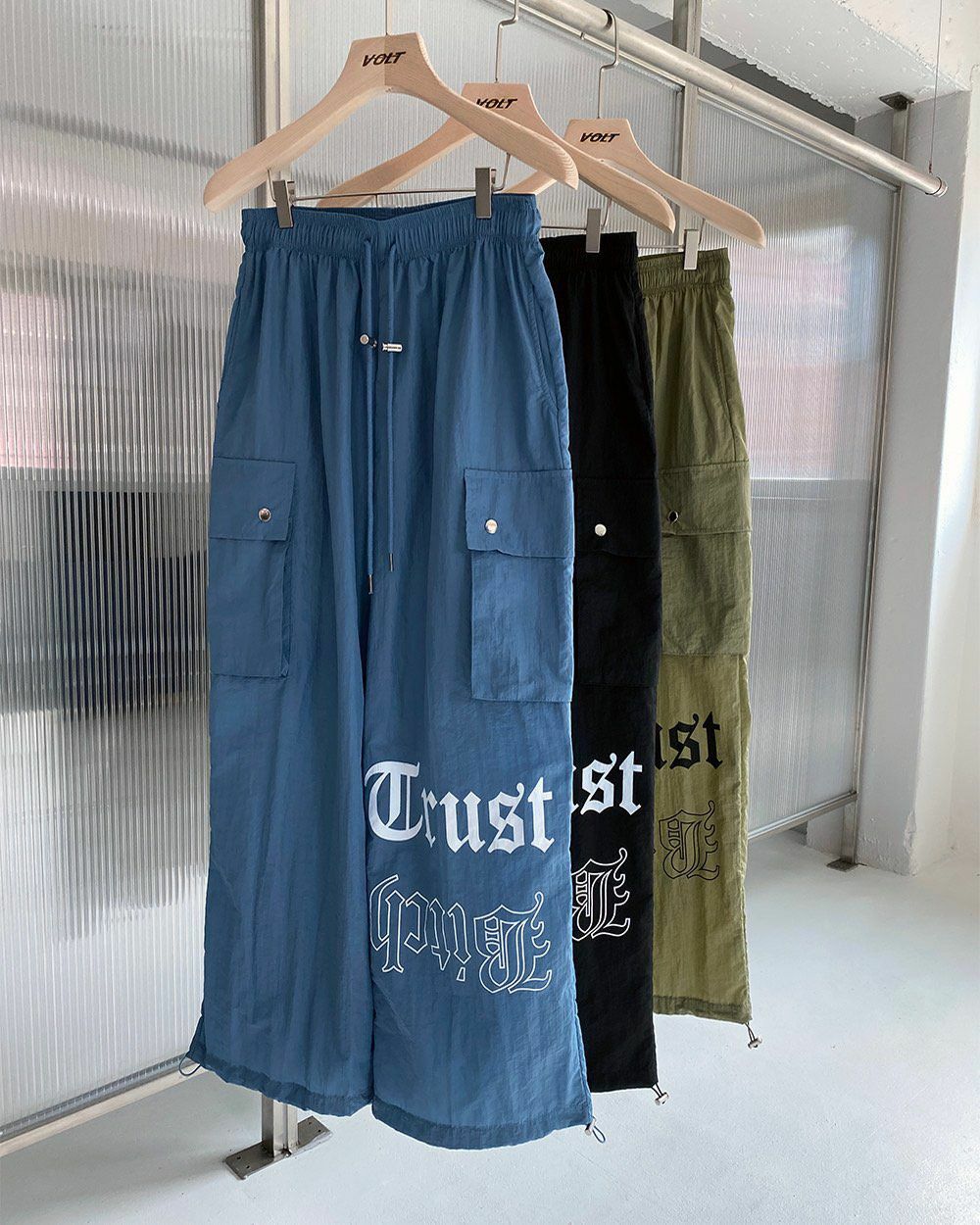 英文字可束腳工裝鬆身褲 VOLT-016P