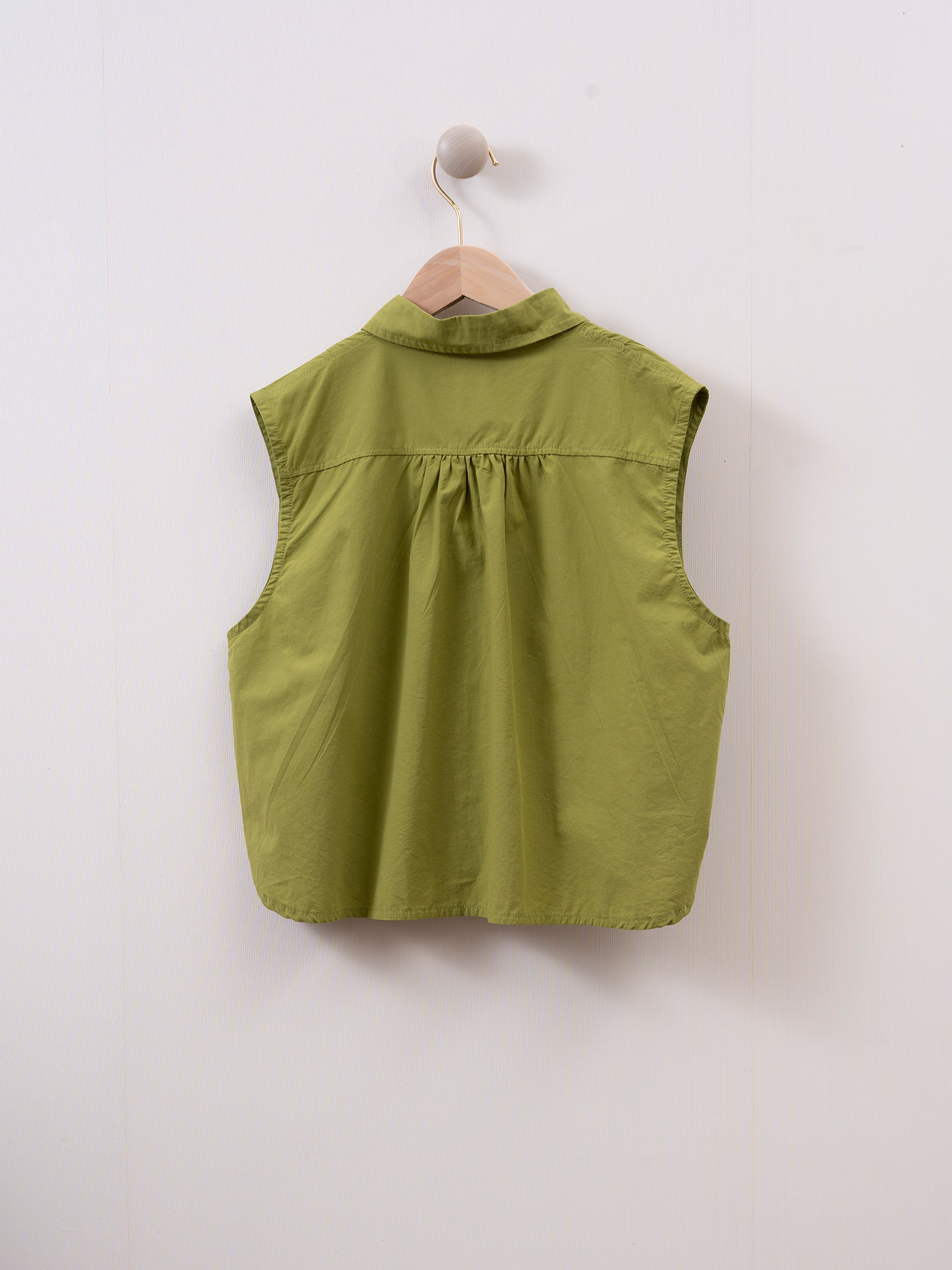 mila's 口袋背心恤衫