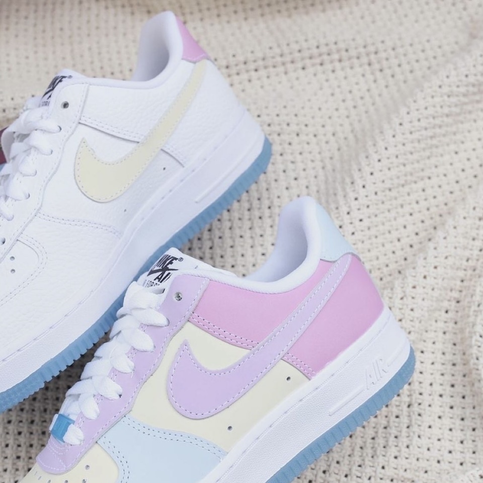 Wmns Air Force 1 '07 LX 'UV Reactive Swoosh' DA8301-101【現貨商品】