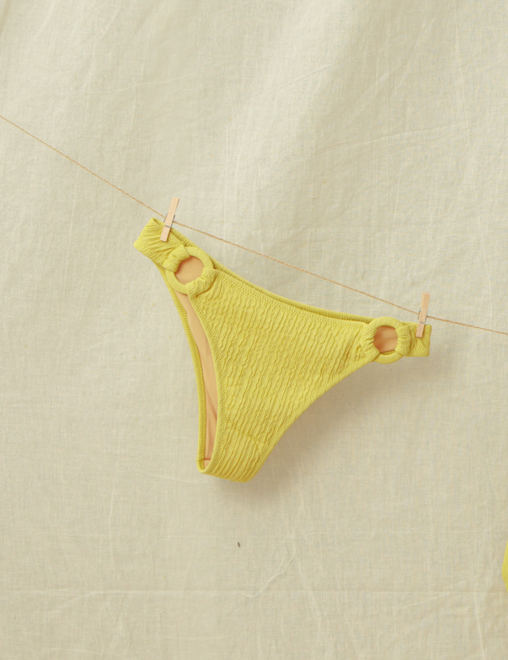 別緻雙環高衩泳褲（清新檸黃/4尺寸）