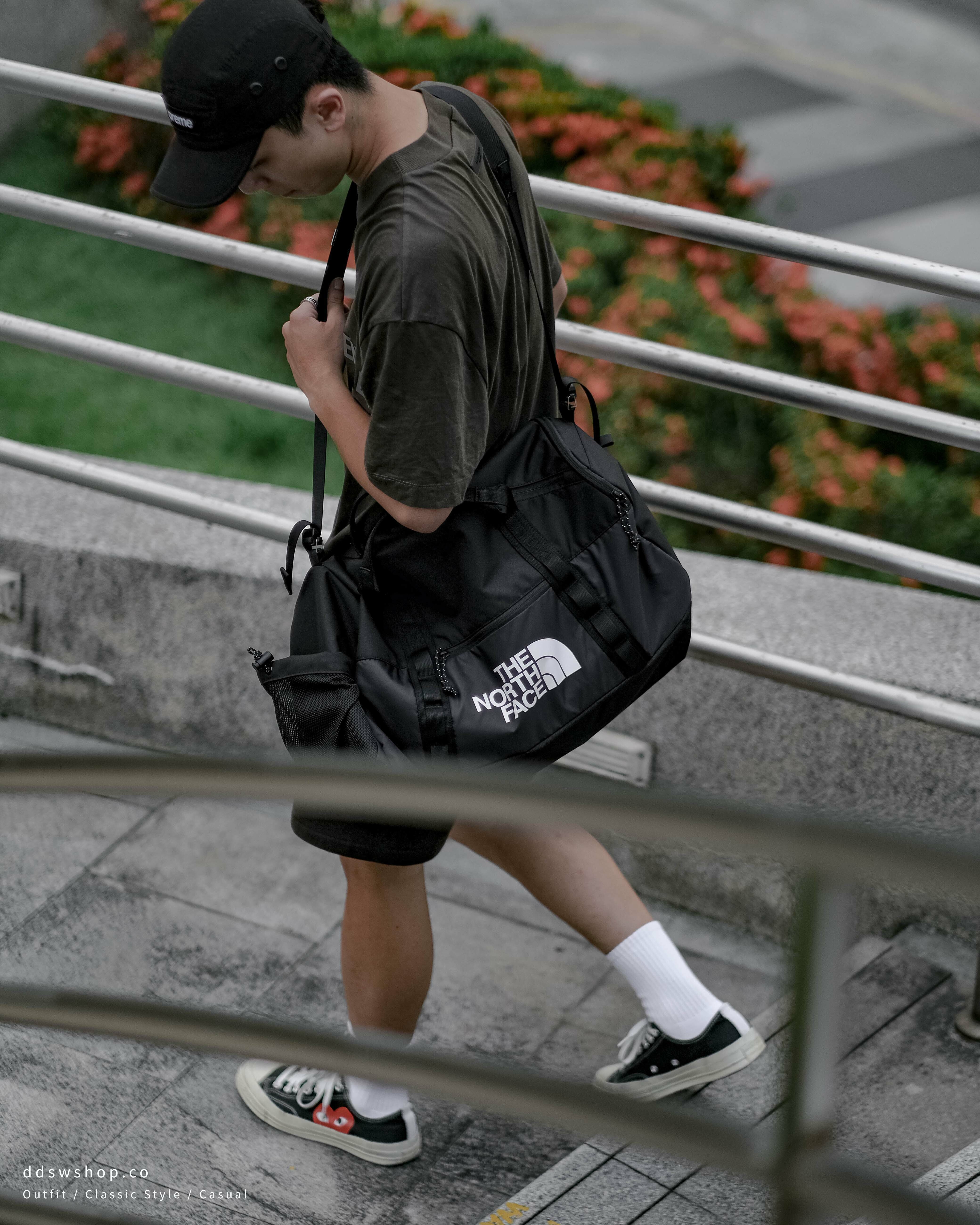 The North Face Bozer Duffel 包包輕量尼龍行李袋肩背旅行袋黑色