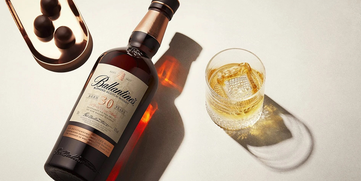 Ballantine's 30 years Very Old Blended Scotch Whisky
