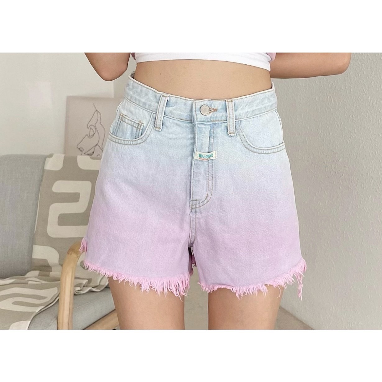 🔥07.26直播新品］💥最有特色ㄉ短褲］🇰🇷正韓中高腰超美手工漸層鬚邊牛仔短褲（S-L漸層粉/兩色）