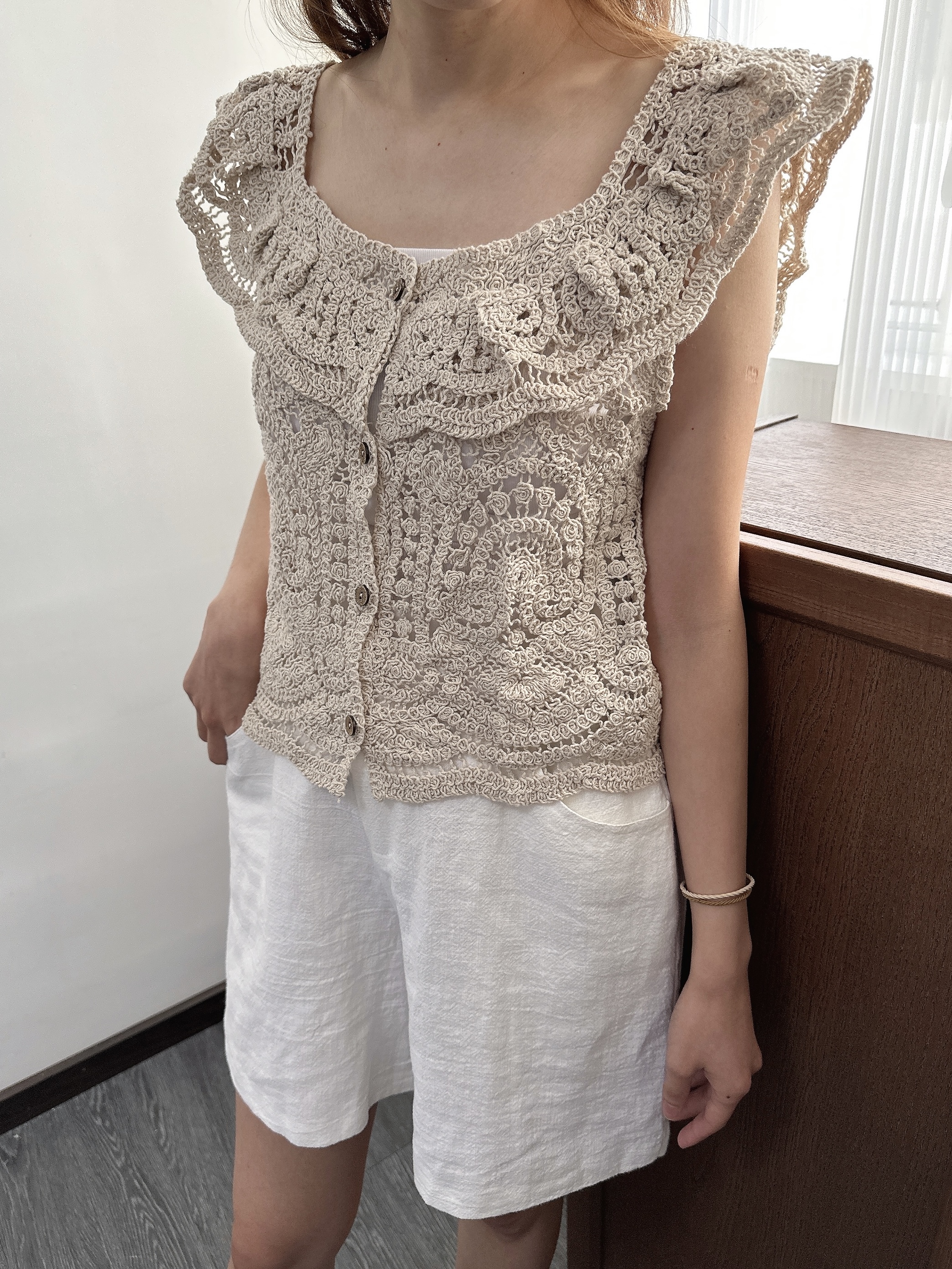 ❲現貨❳ 勾花派！立體勾繩木質鈕扣上衣 2色