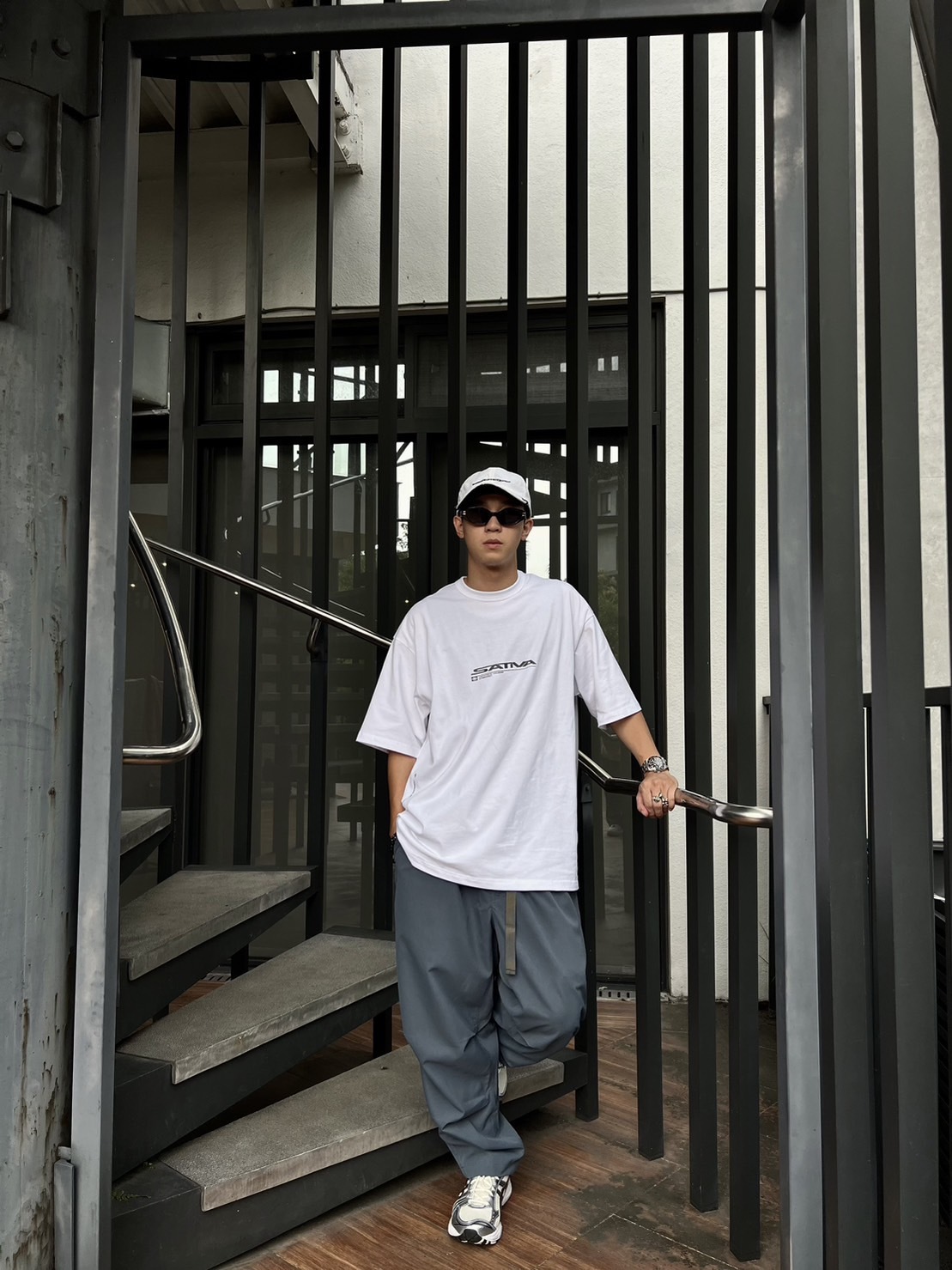 Sativa Studio UG-02 Visualize Tee