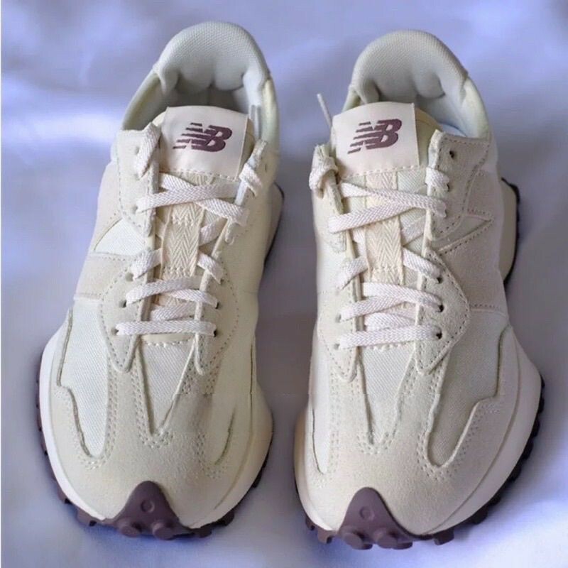 上海連線購入簡體字鞋盒❗️ NEW BALANCE 327 海鹽白 WS327FB