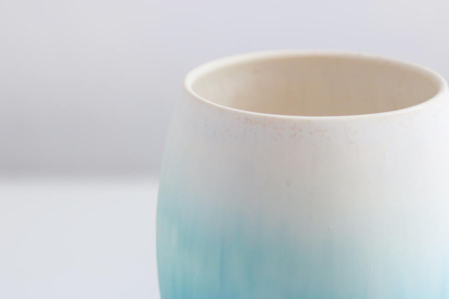 +g 岩崎龍二-冰綠色+漸層紫花器