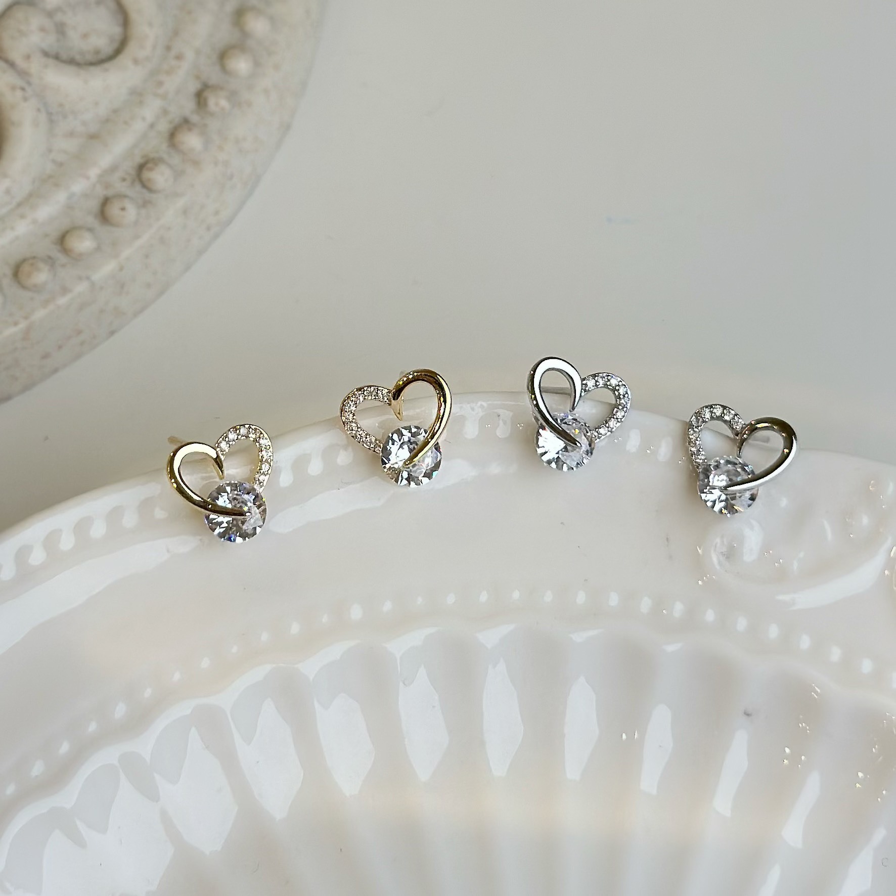 迷戀．排鑽愛心單鑽耳貼