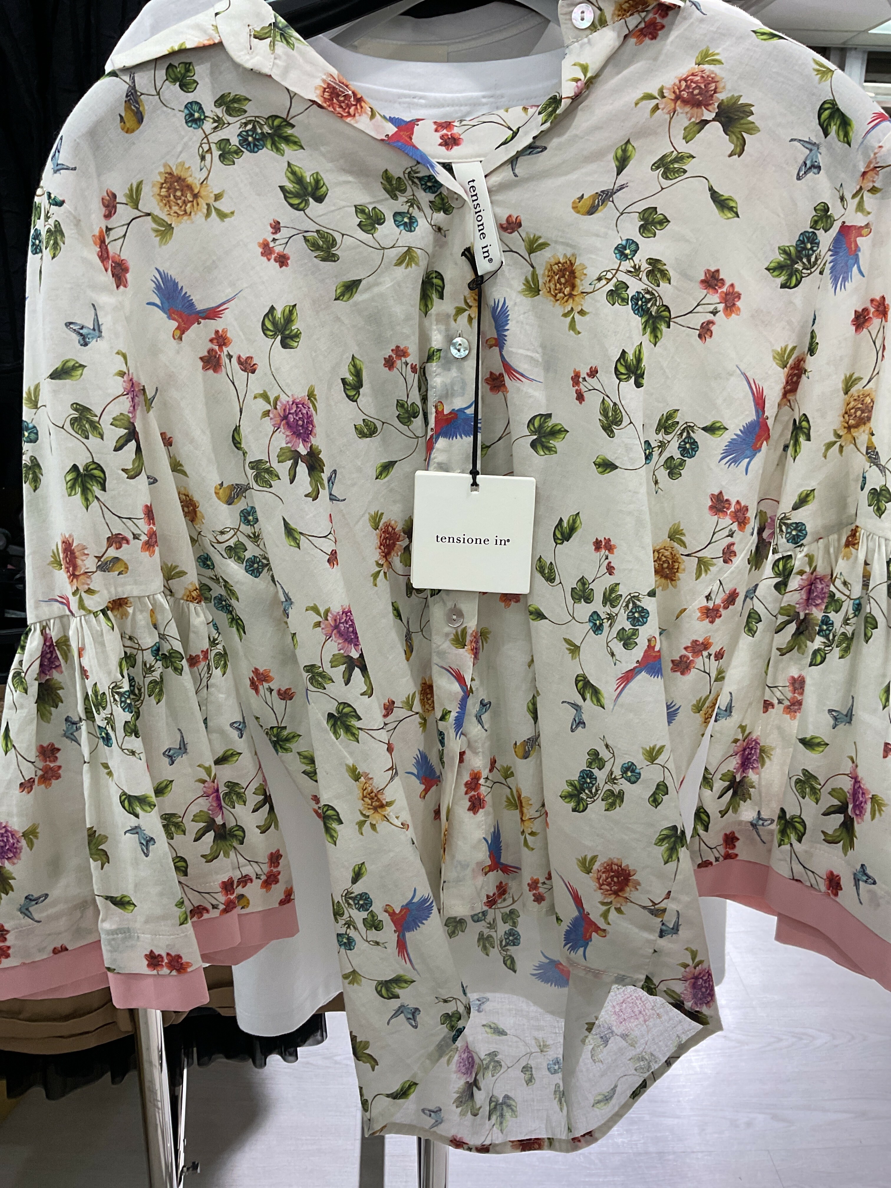 Tensione in 象牙色滿花七分闊袖裇衫 M-22199-M