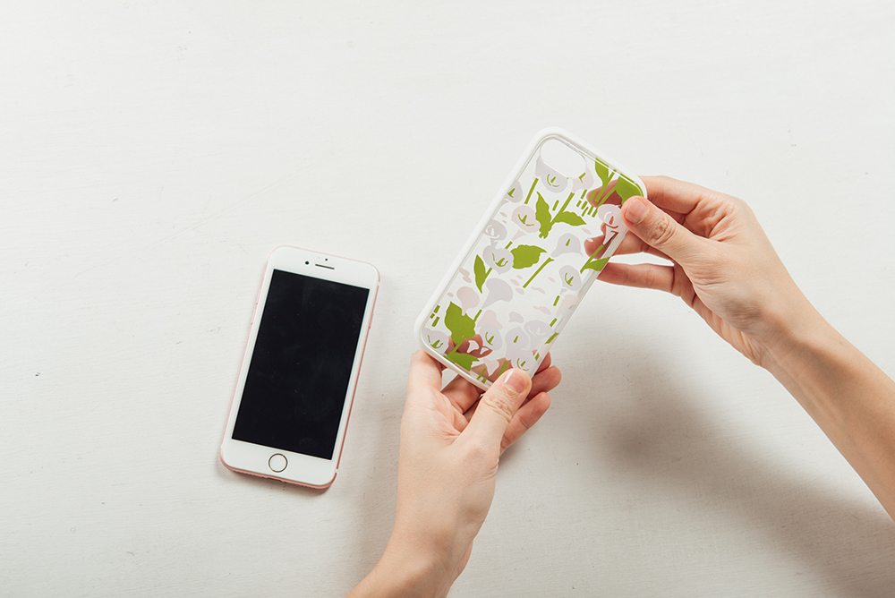 印花樂犀牛盾手機殼背板