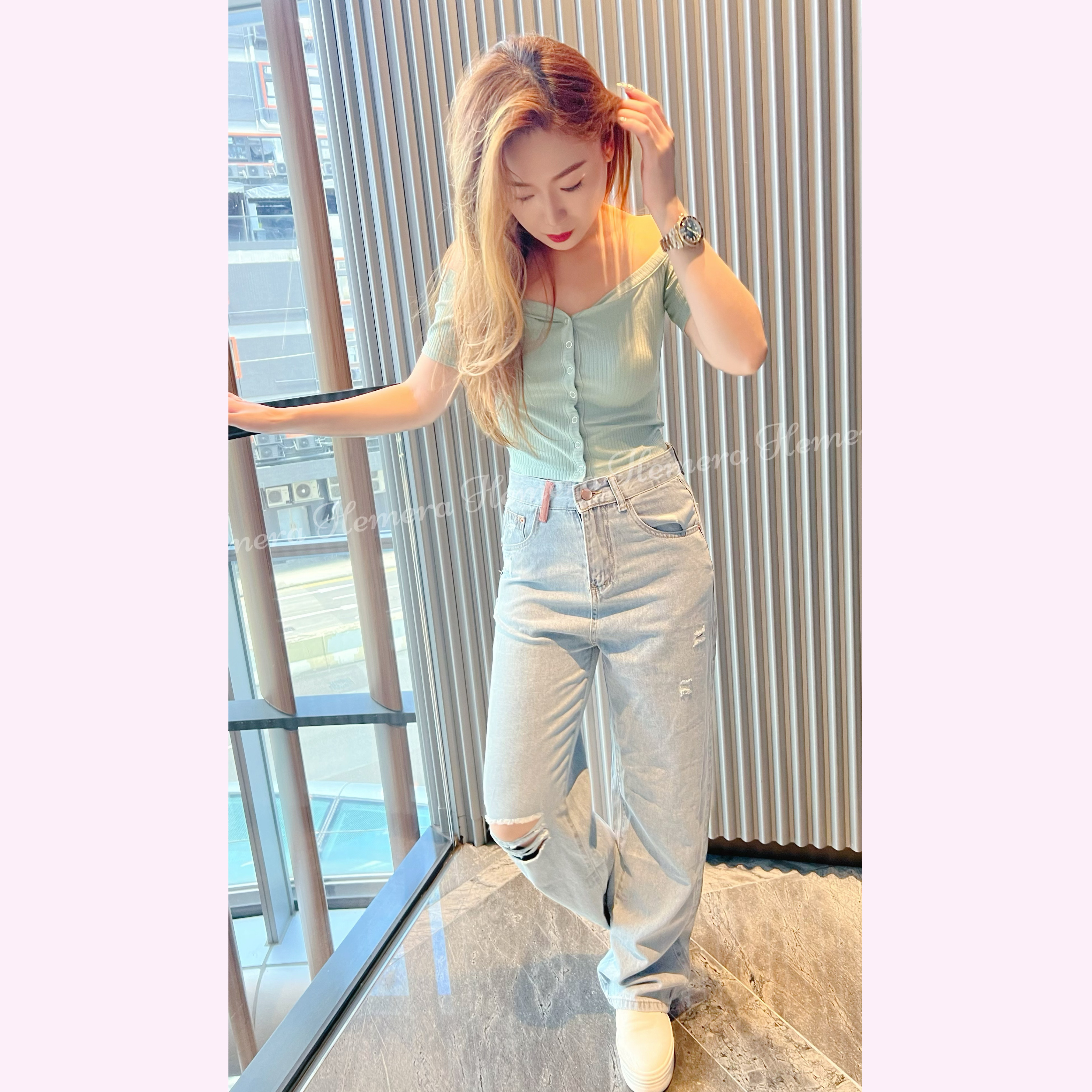 TP23S0768 簡約一字領棉質上身