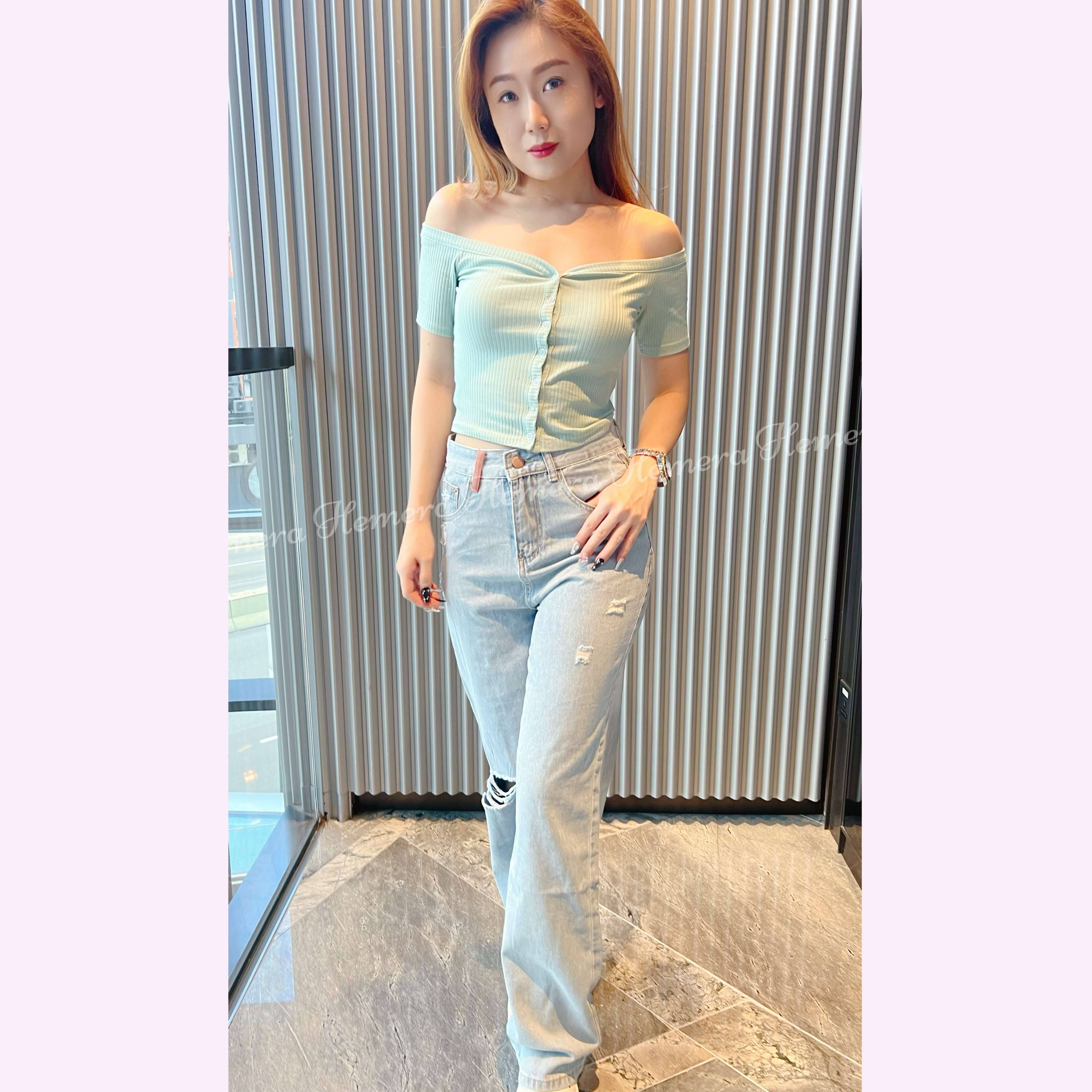 TP23S0768 簡約一字領棉質上身