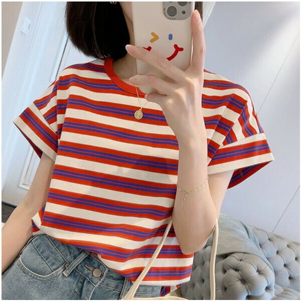 Loose striped T-shirt