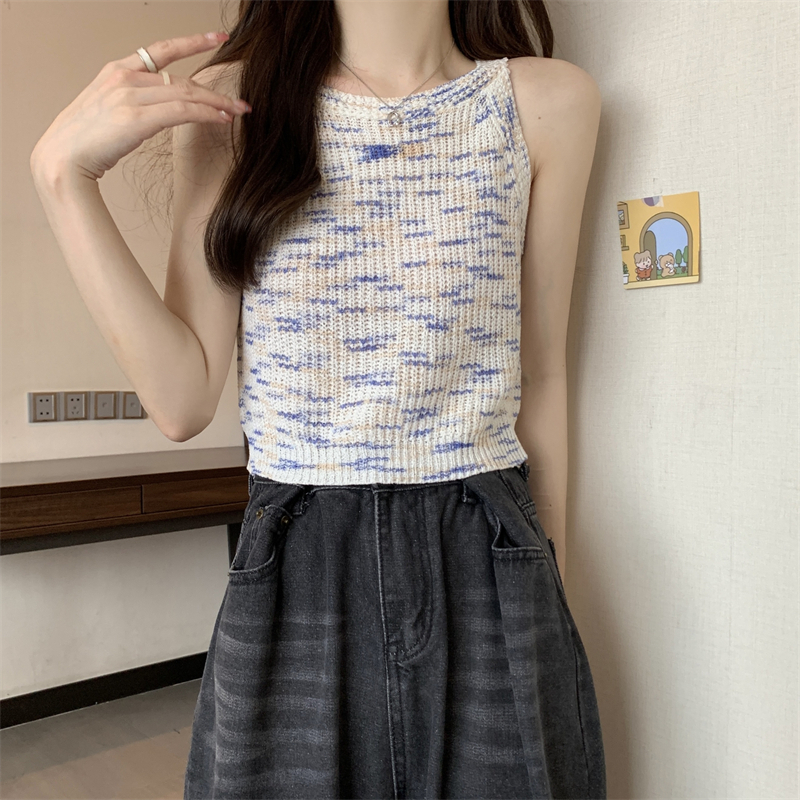 Rainbow-knit camisole vest