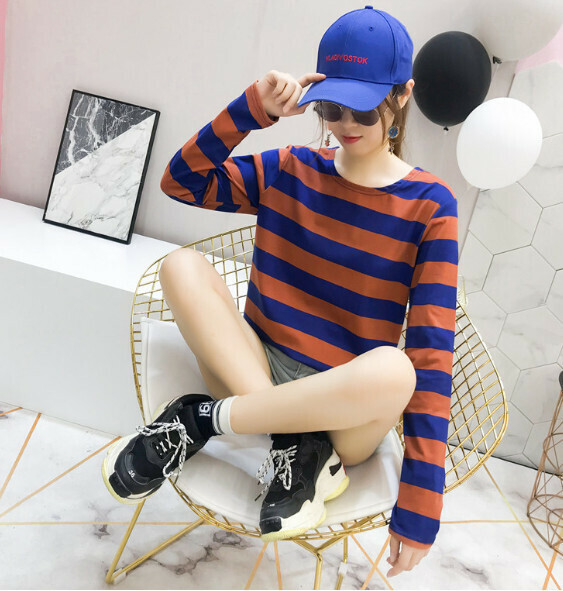 Striped long-sleeved T-shirt