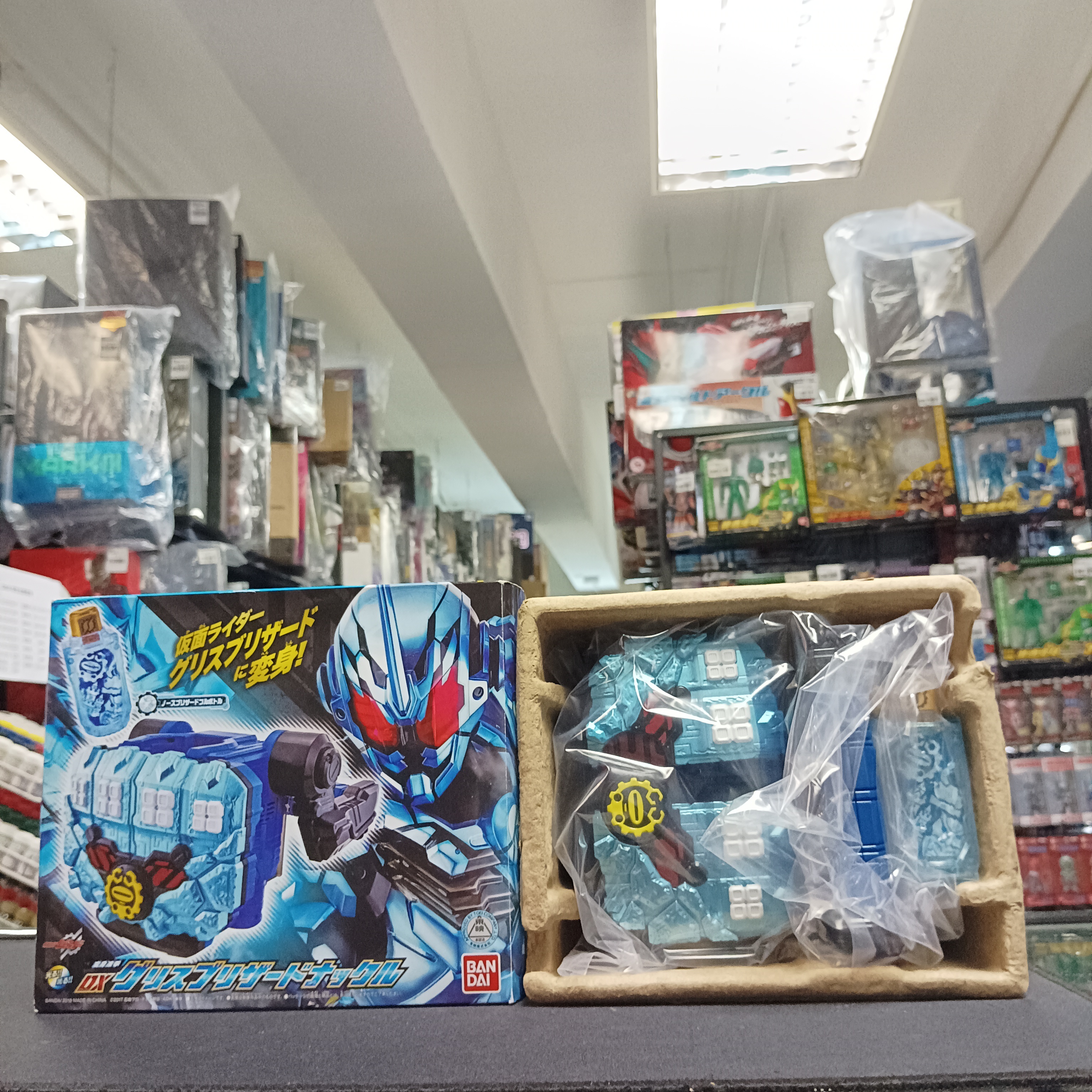 幪面超人-DX BUILD Grease Blizzard Knuckle 冰拳