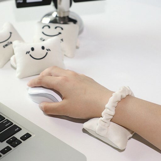 《2796》可愛微笑手腕小枕頭