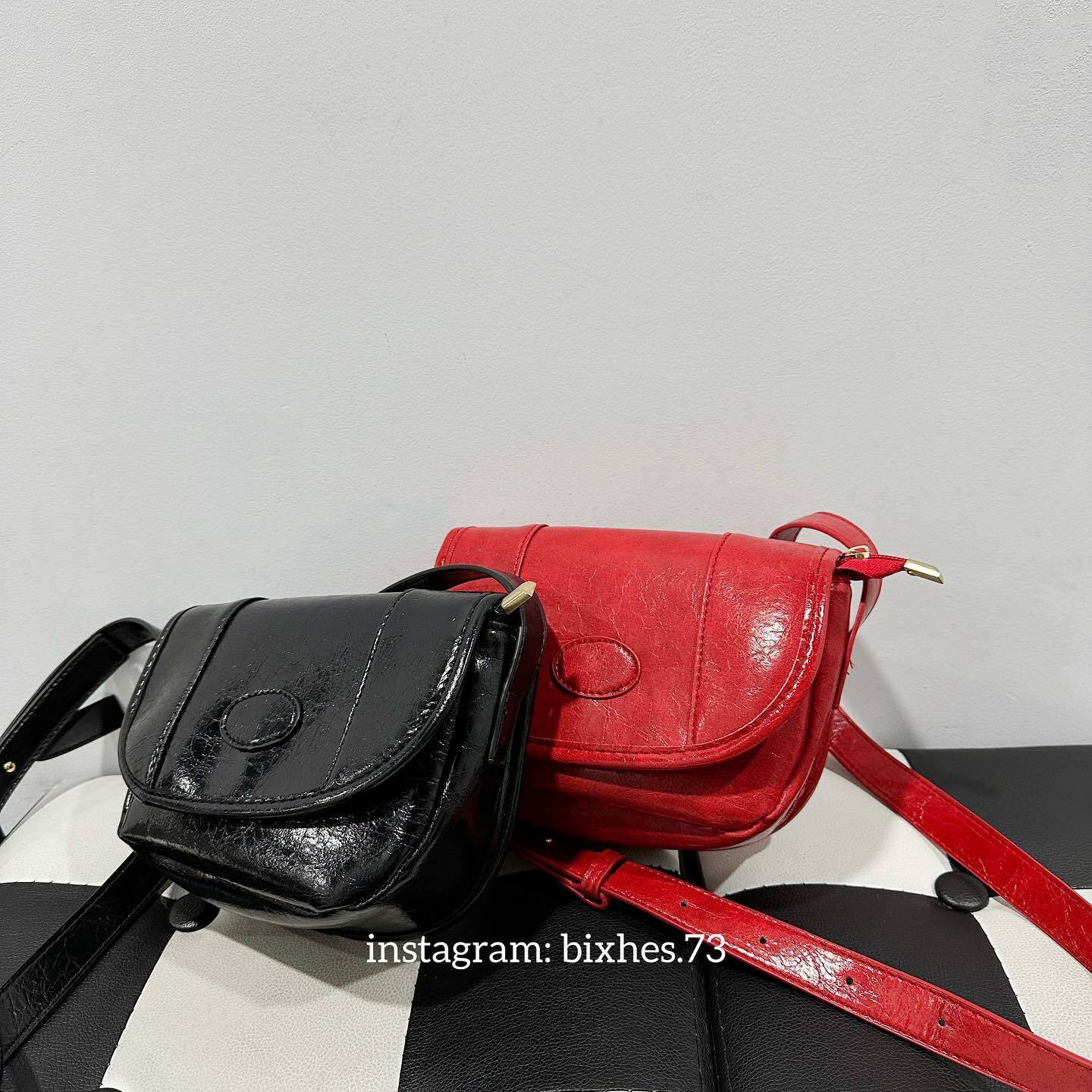 復古油蠟皮半圓小包(M00012)