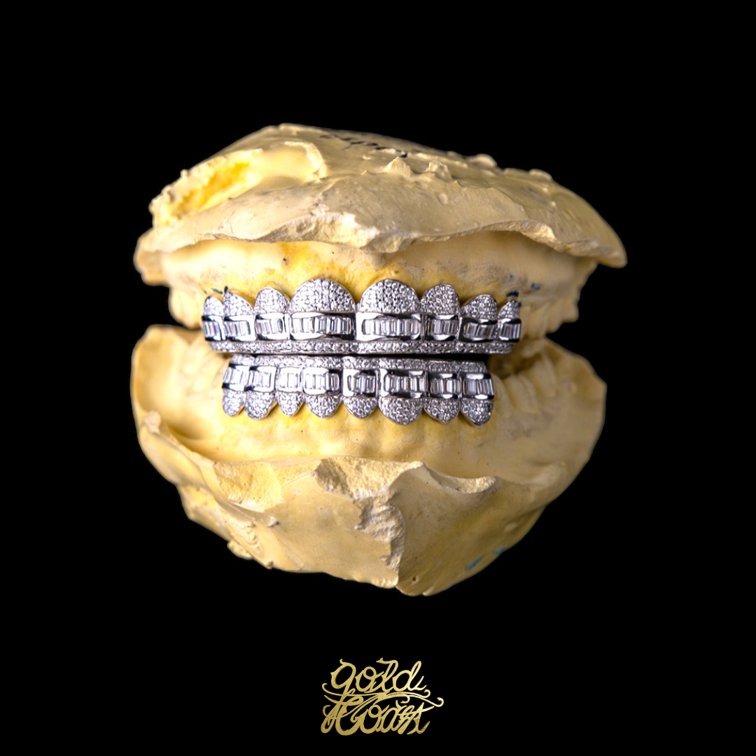 珠寶訂製T方混鑲莫桑石牙套/銀色