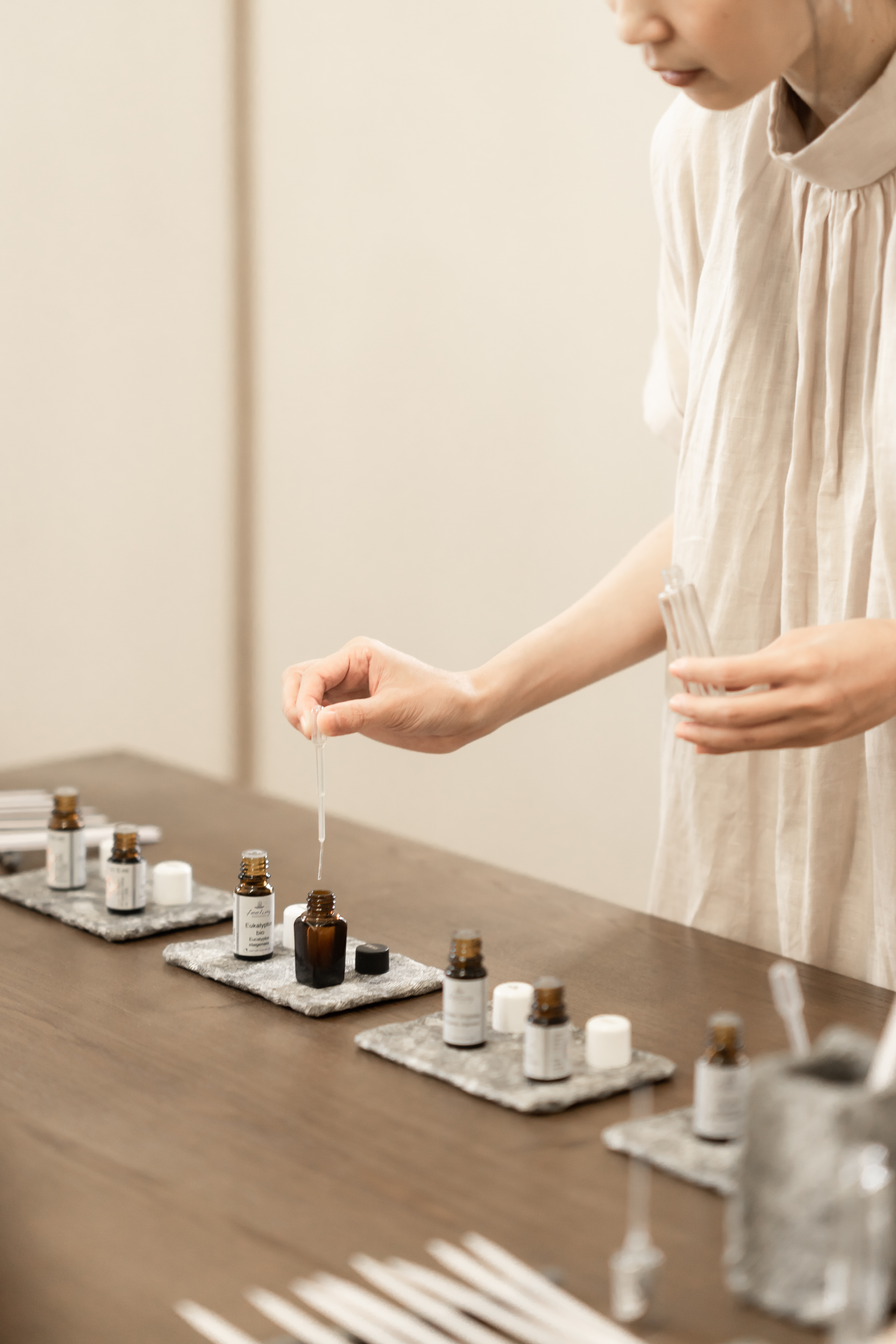 課程〉方時凝結．自然香水創作課 — 秋日課表 "龍貓與是枝裕和的光"