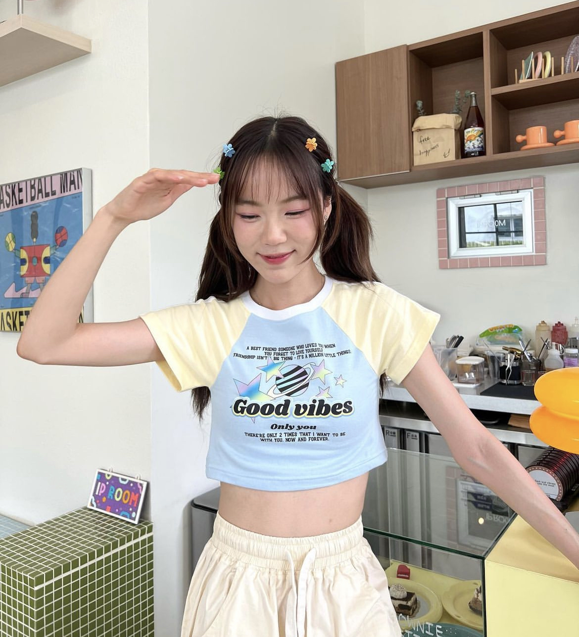 (現貨)  THAILAND good vibes CROP TEE
