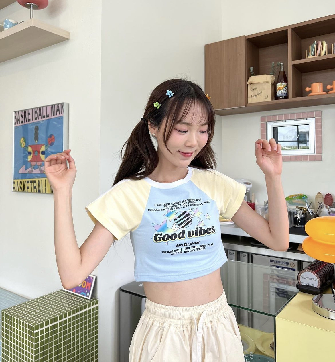 (現貨)  THAILAND good vibes CROP TEE