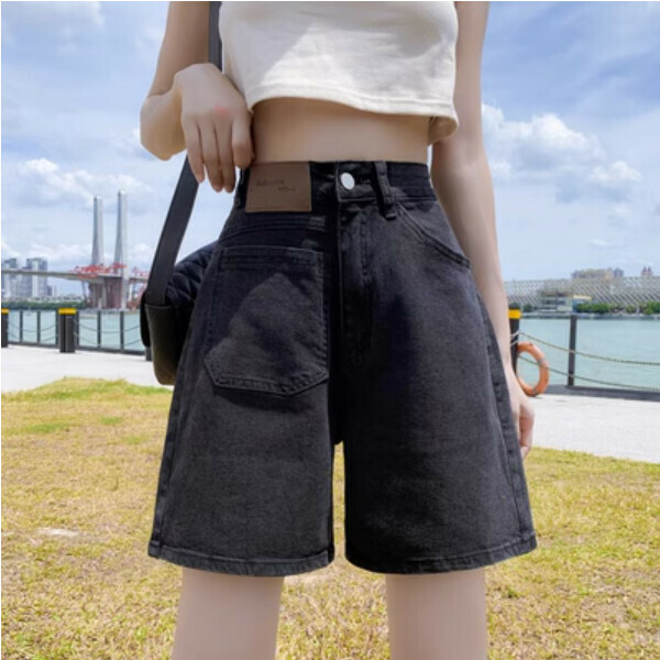 Five-point straight-leg denim shorts