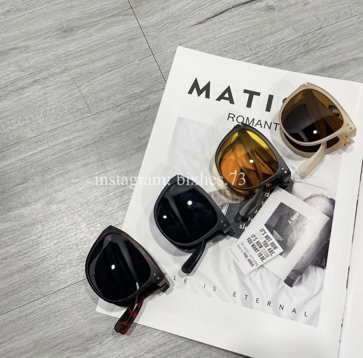 磨砂折疊四色墨鏡(J00009)