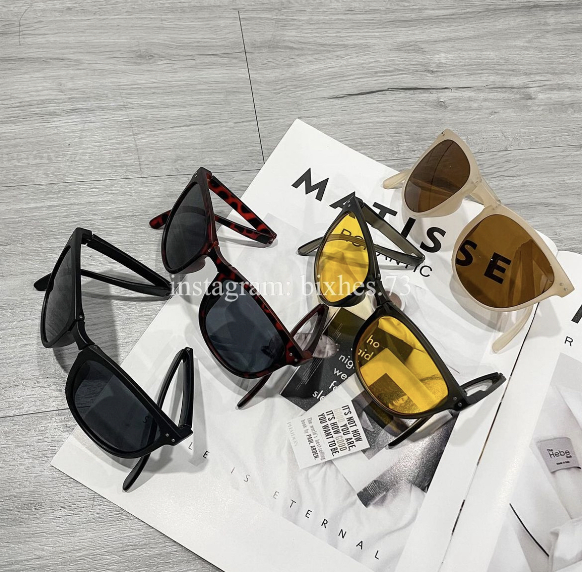 磨砂折疊四色墨鏡(J00009)