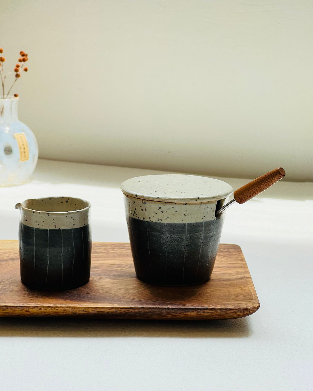 Handmade Pottery Jug & Sugar Pot Beige｜Shigaraki Ware